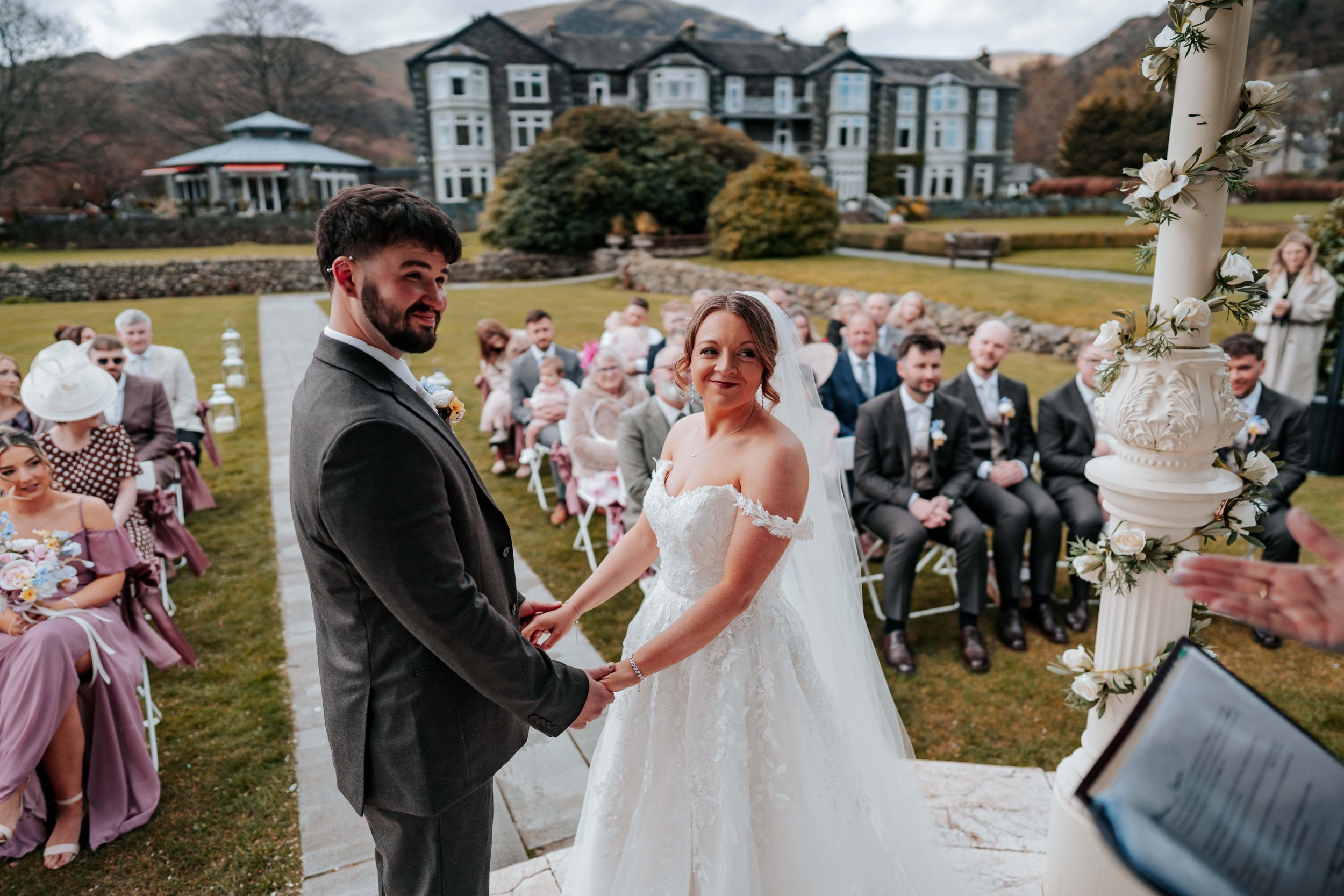 Shaun & Laura -- Inn On The Lake-141.jpg