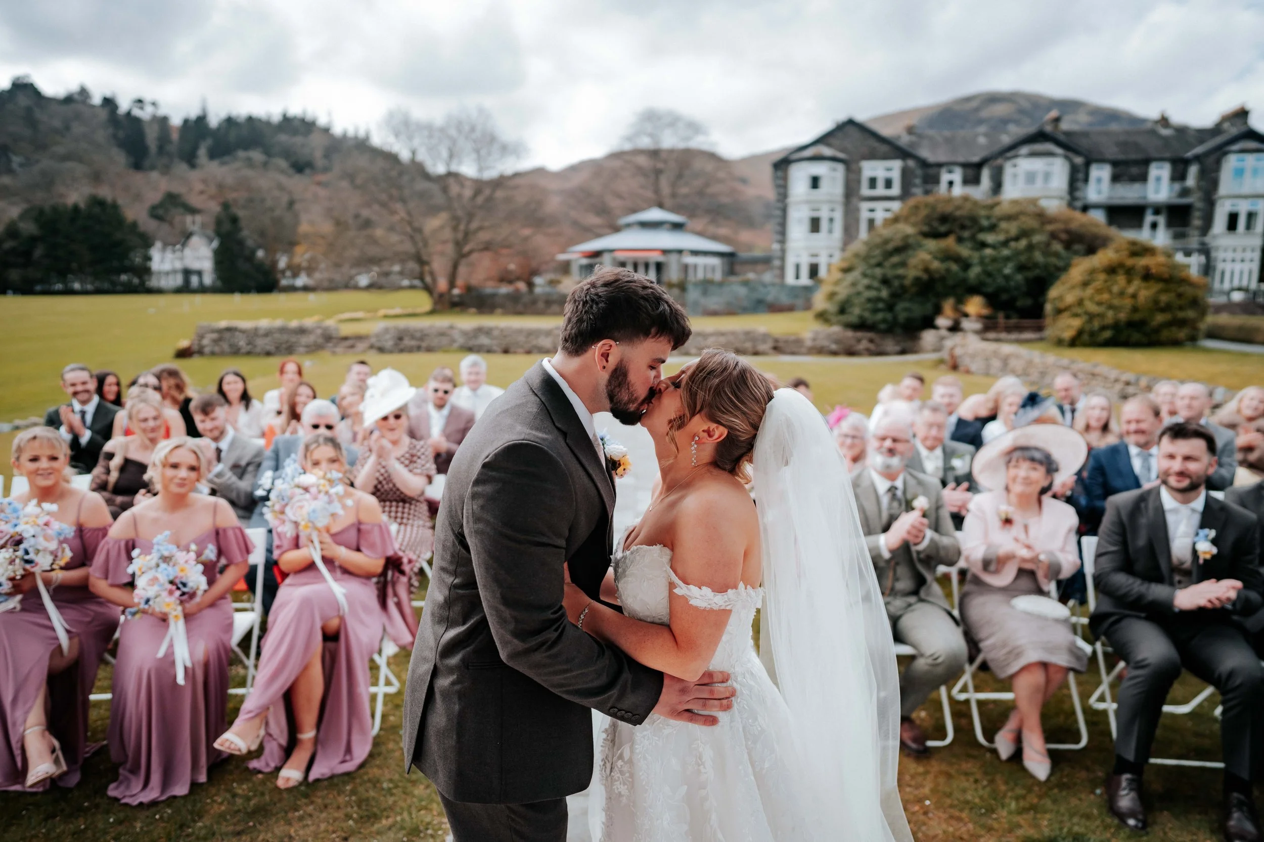 Shaun & Laura -- Inn On The Lake-142.jpg