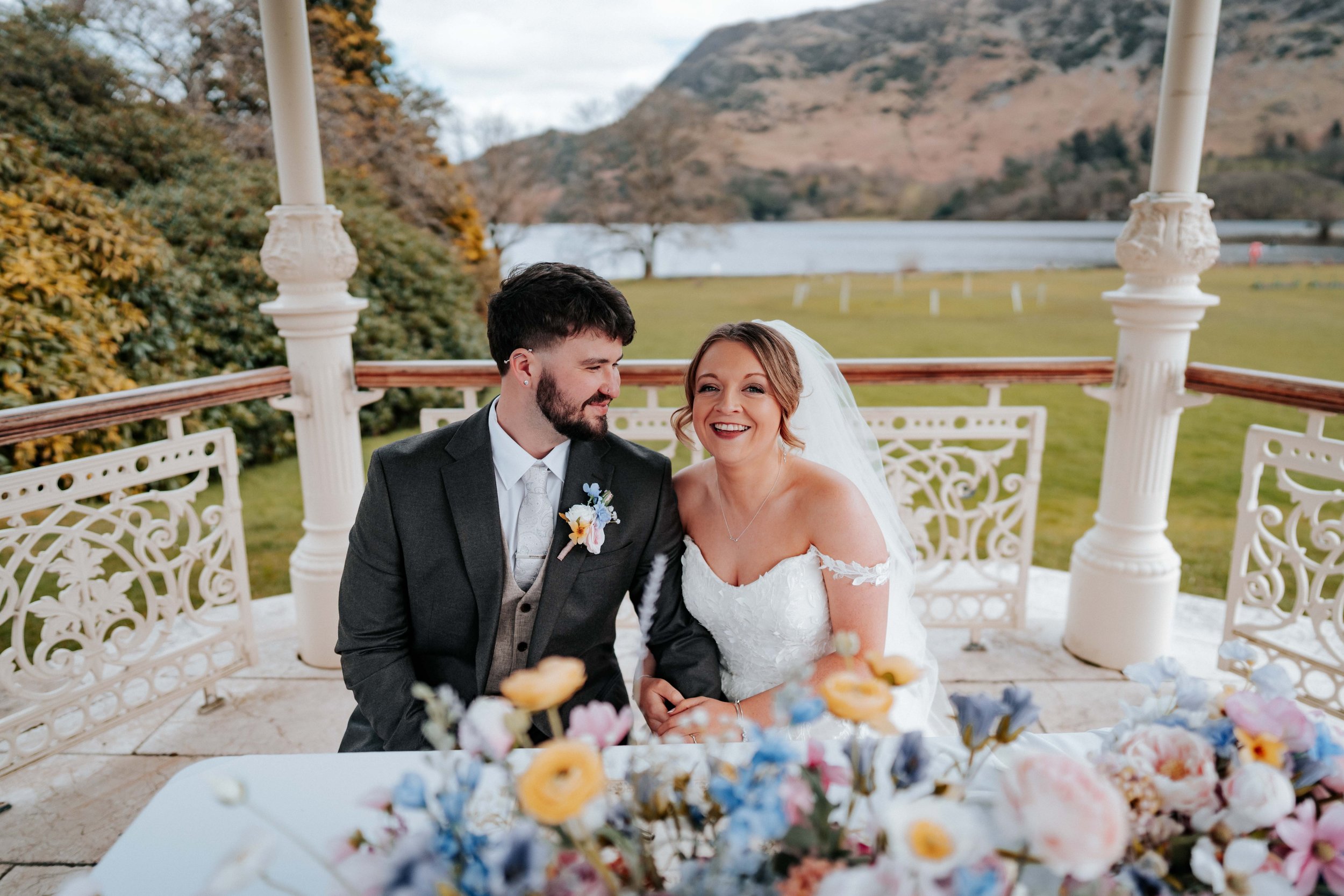 Shaun & Laura -- Inn On The Lake-147.jpg