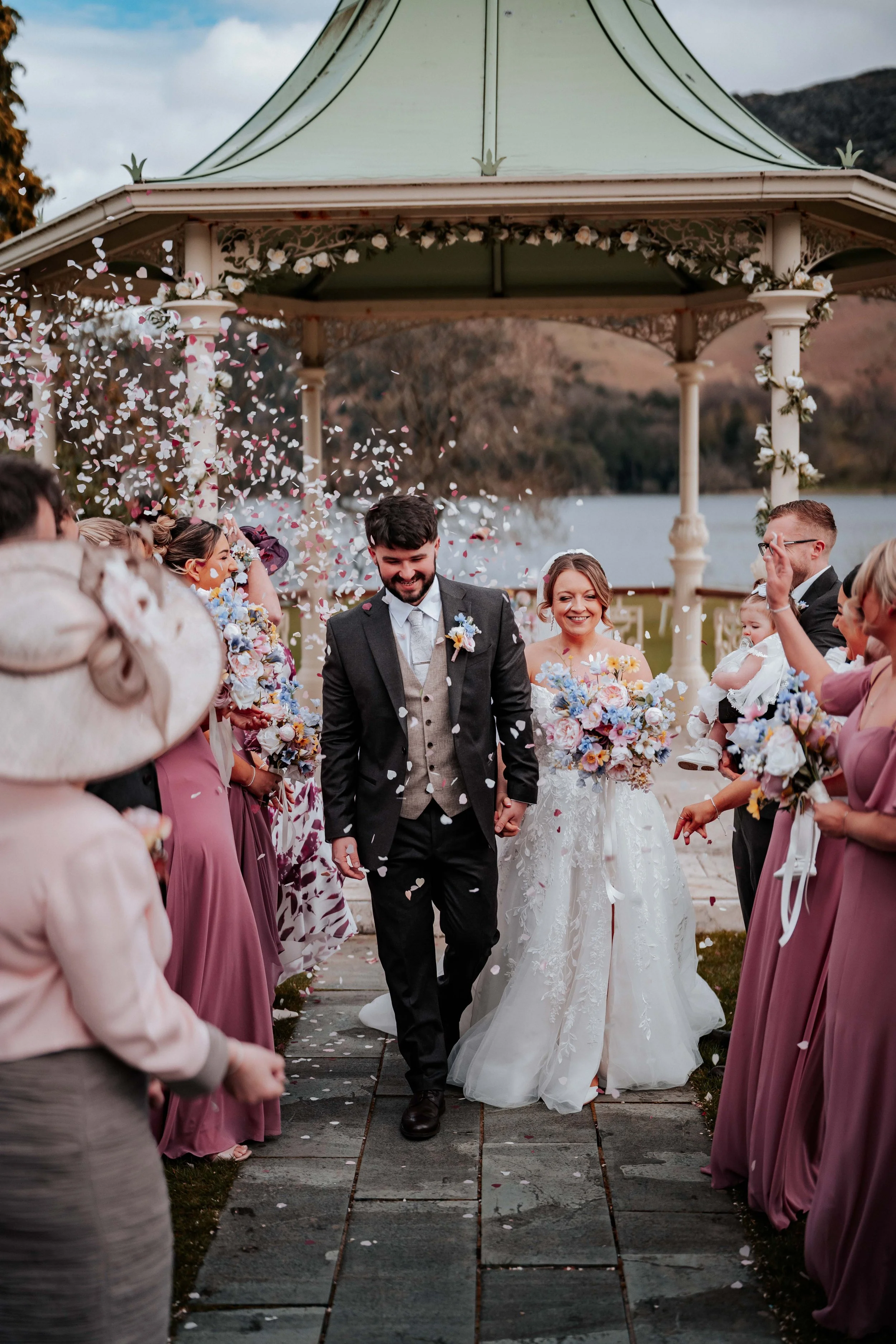 Shaun & Laura -- Inn On The Lake-152.jpg