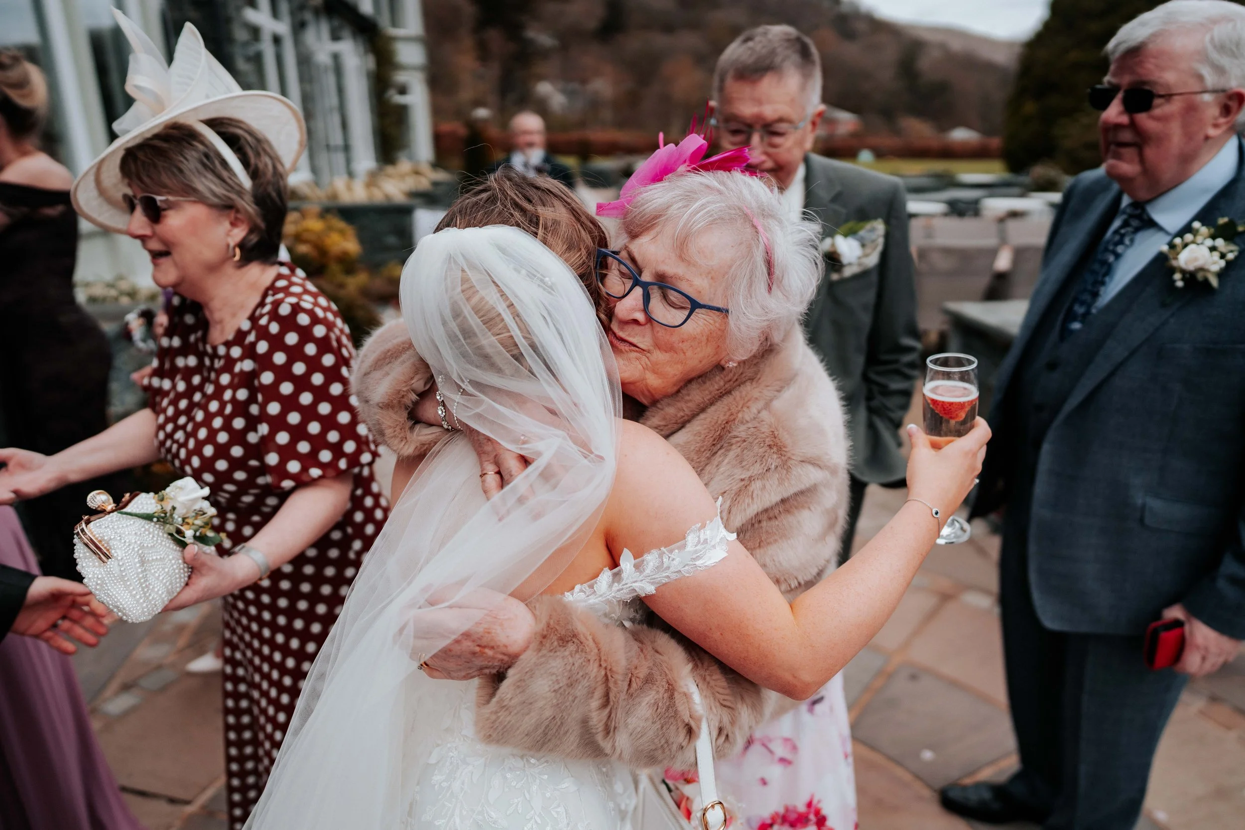 Shaun & Laura -- Inn On The Lake-158.jpg