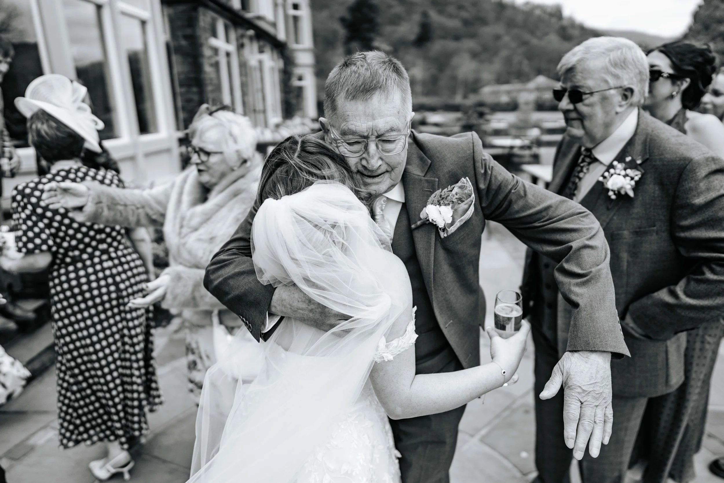 Shaun & Laura -- Inn On The Lake-159.jpg