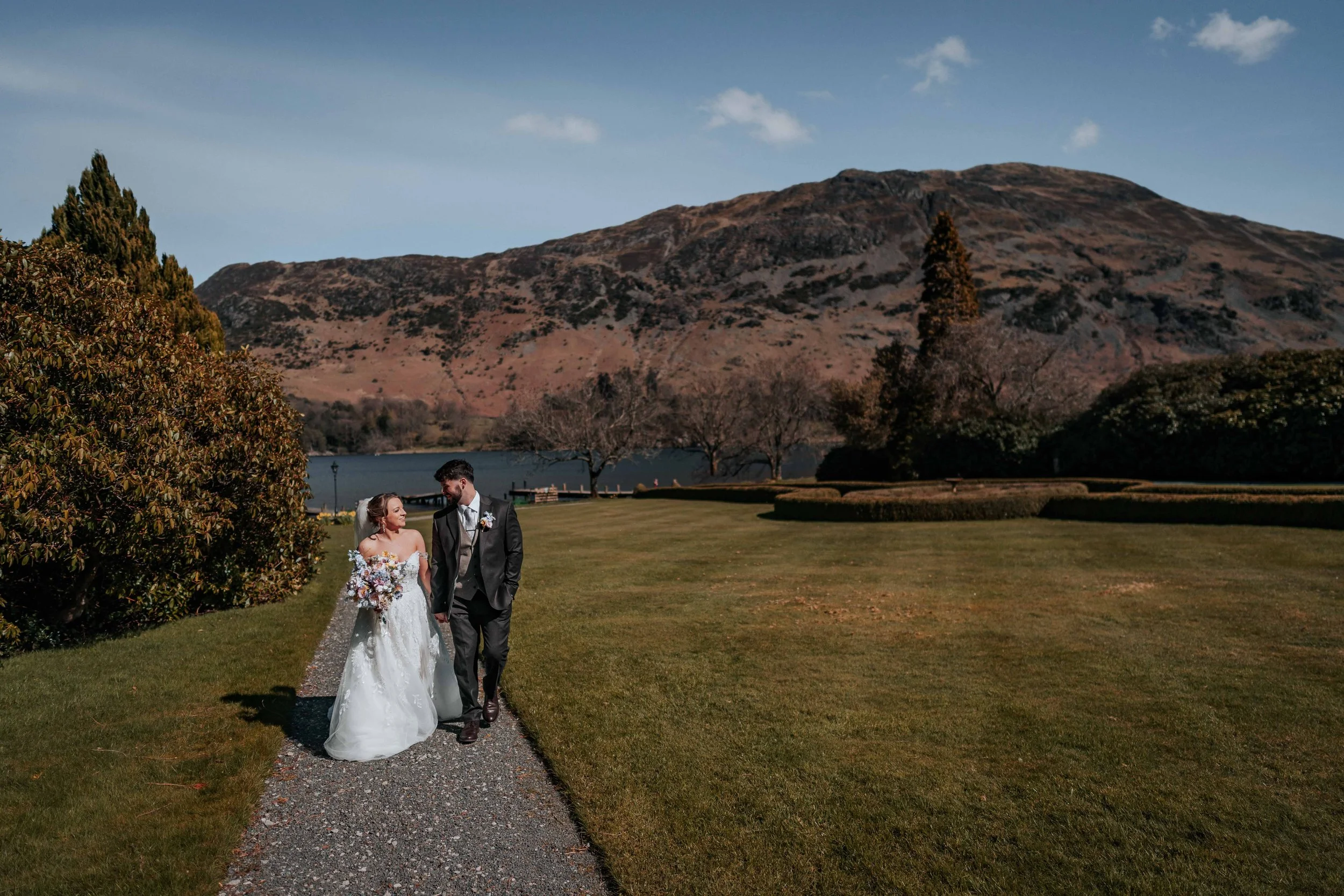 Shaun & Laura -- Inn On The Lake-211.jpg