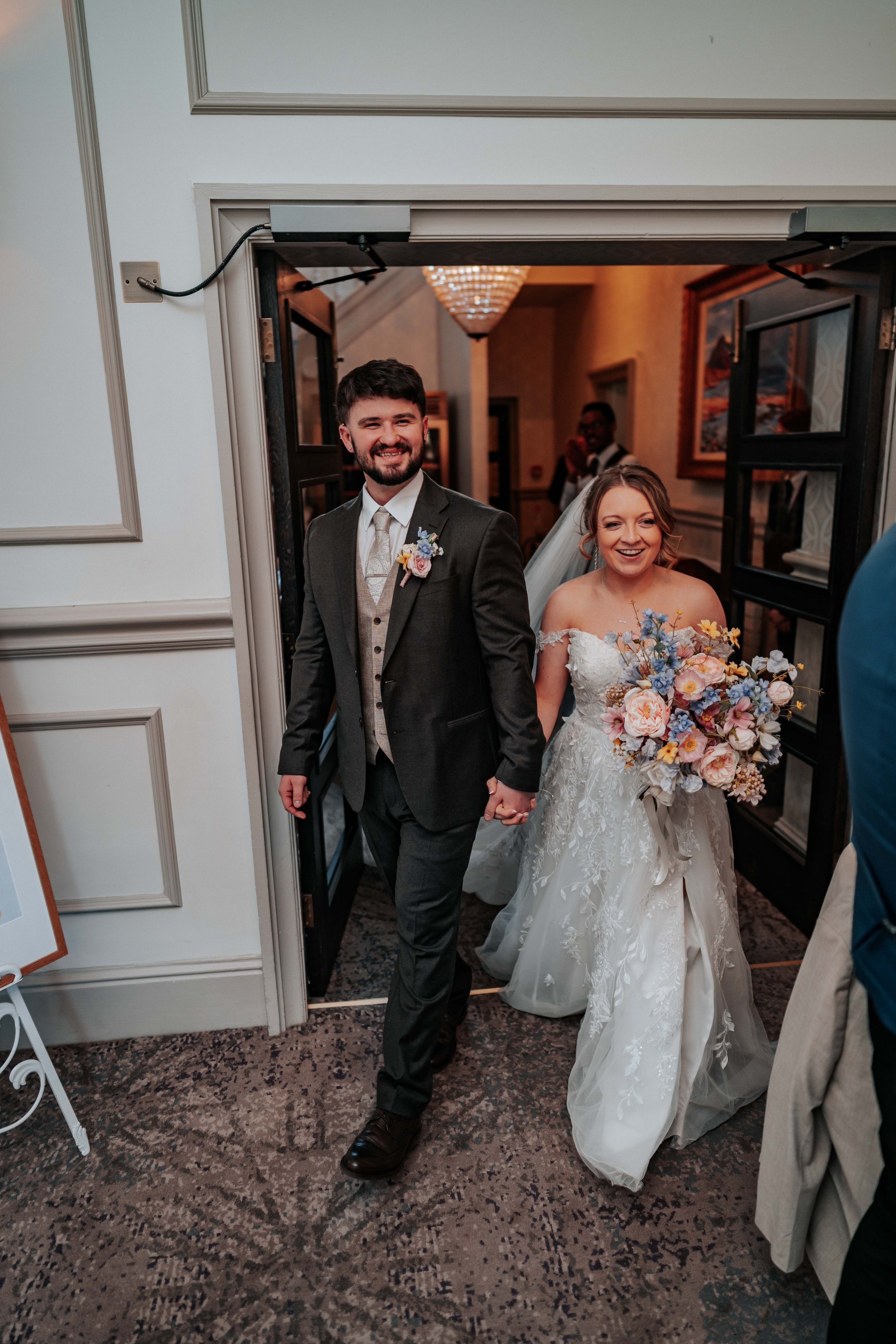 Shaun & Laura -- Inn On The Lake-235.jpg