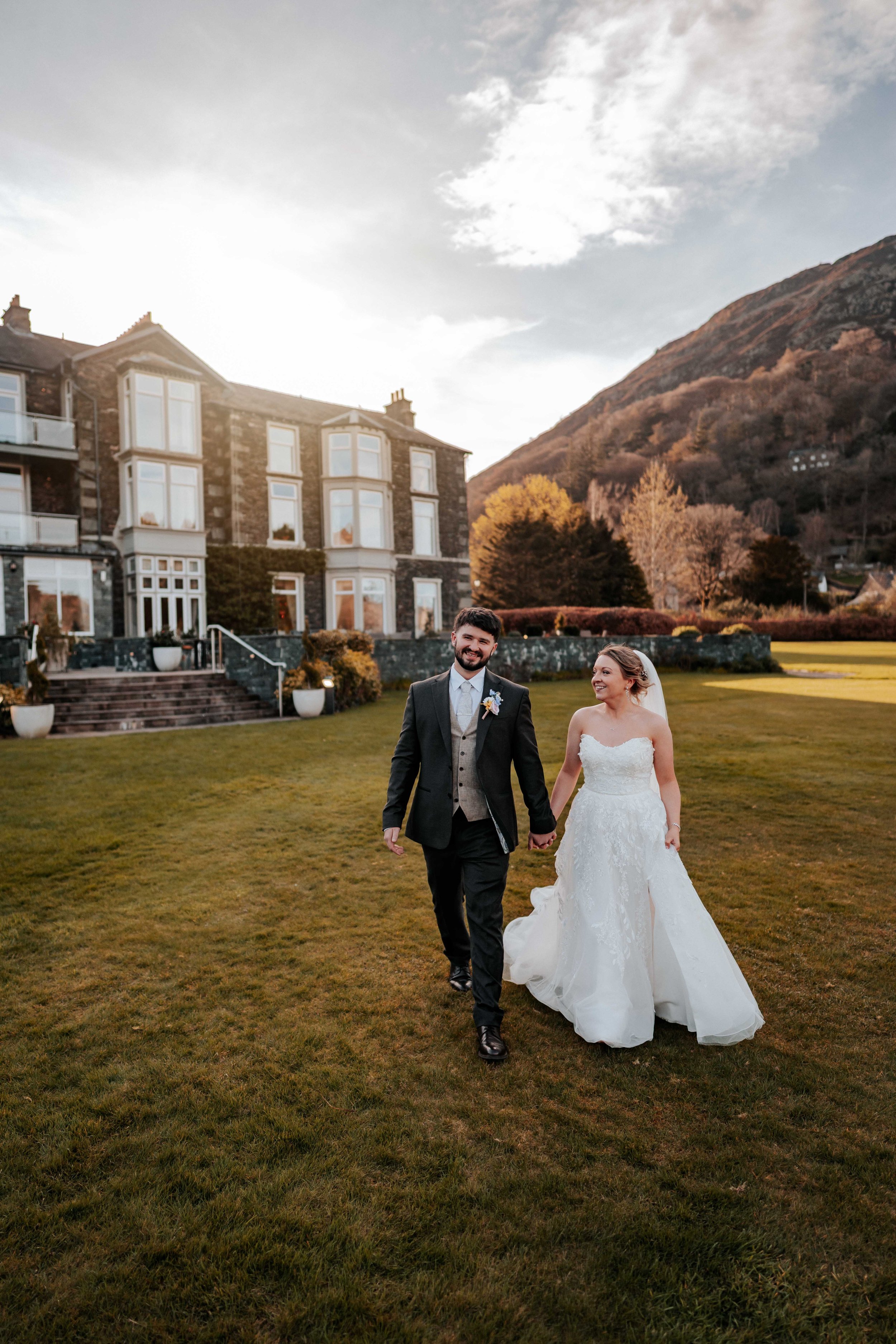 Shaun & Laura -- Inn On The Lake-251.jpg