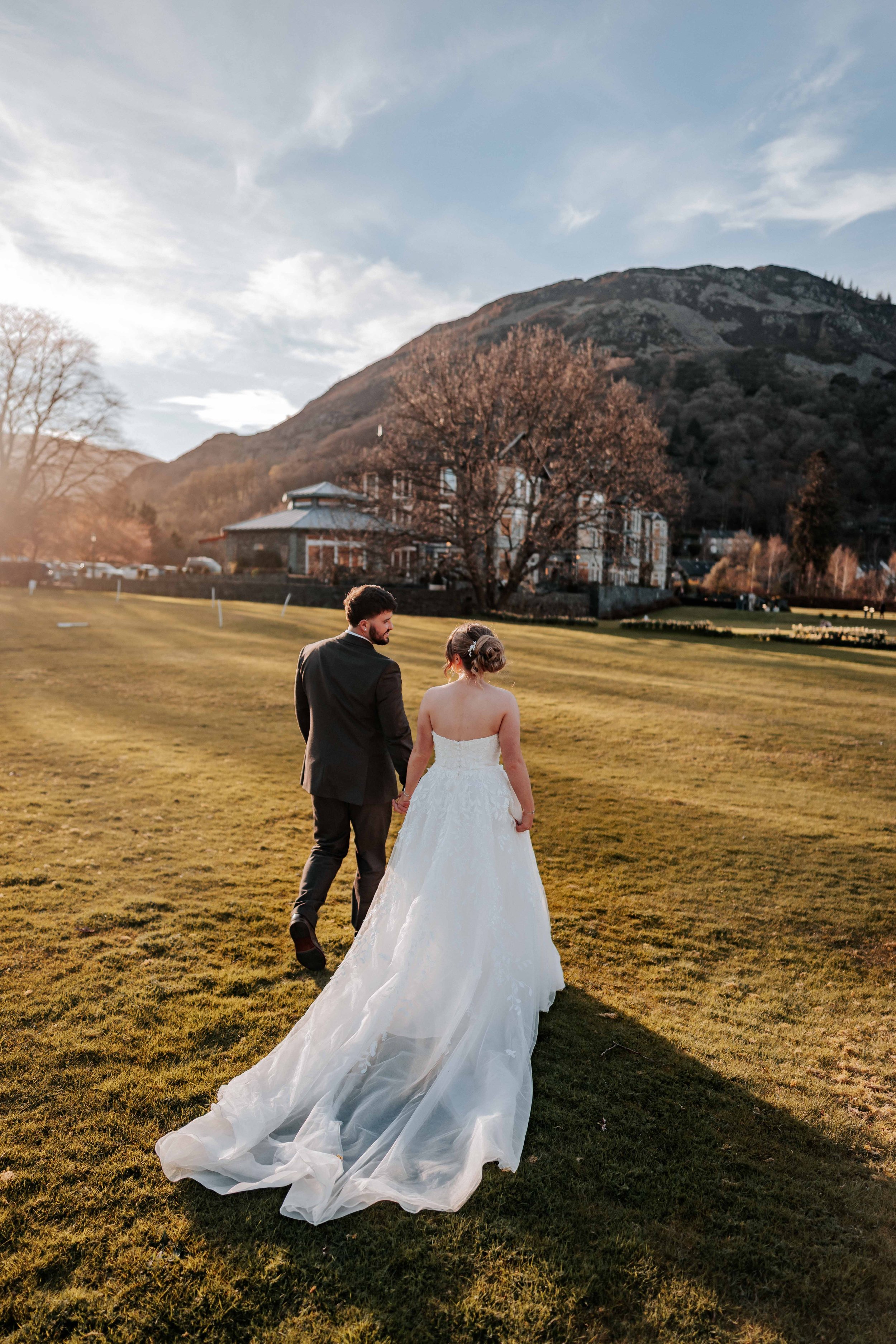 Shaun & Laura -- Inn On The Lake-263.jpg