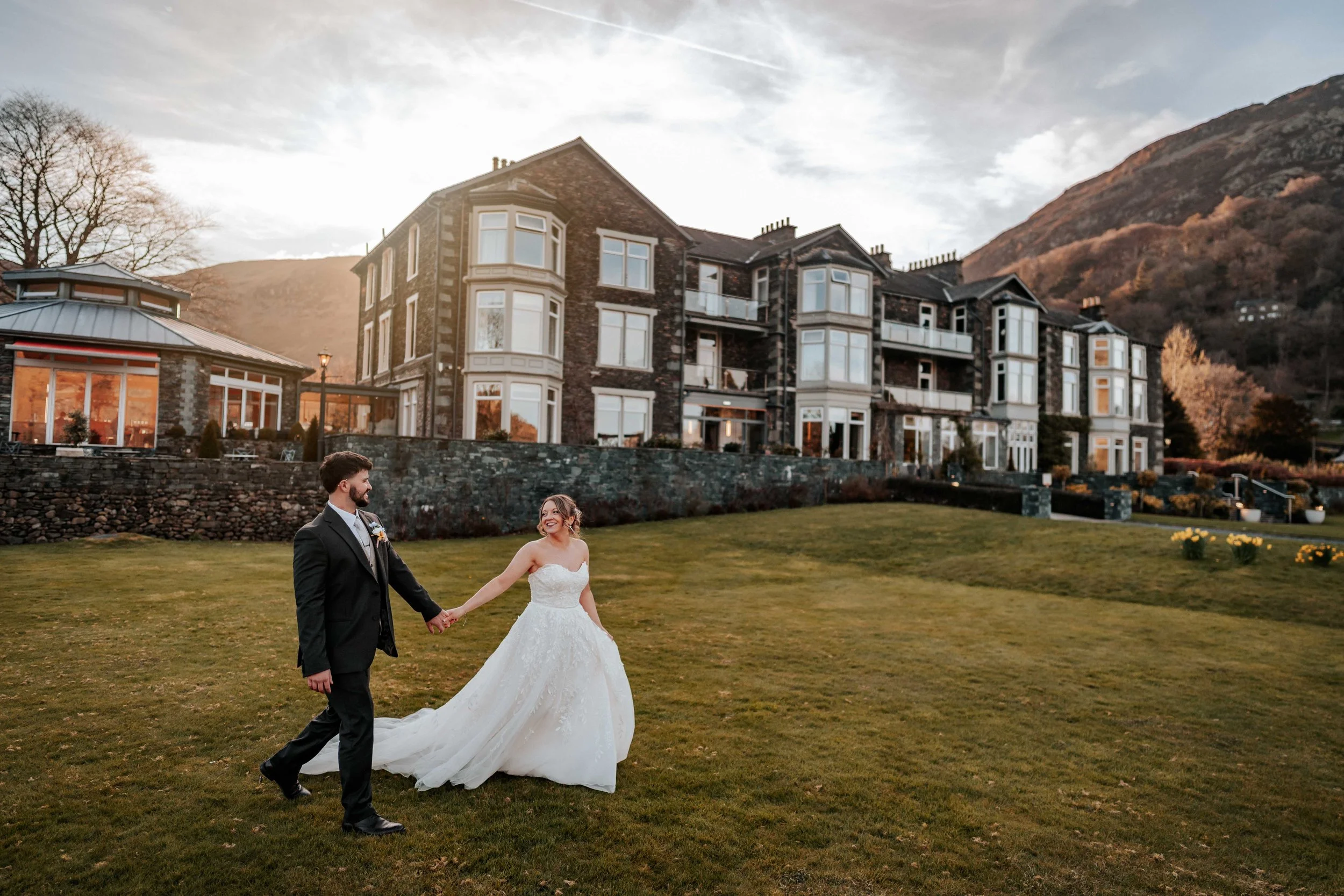 Shaun & Laura -- Inn On The Lake-267.jpg