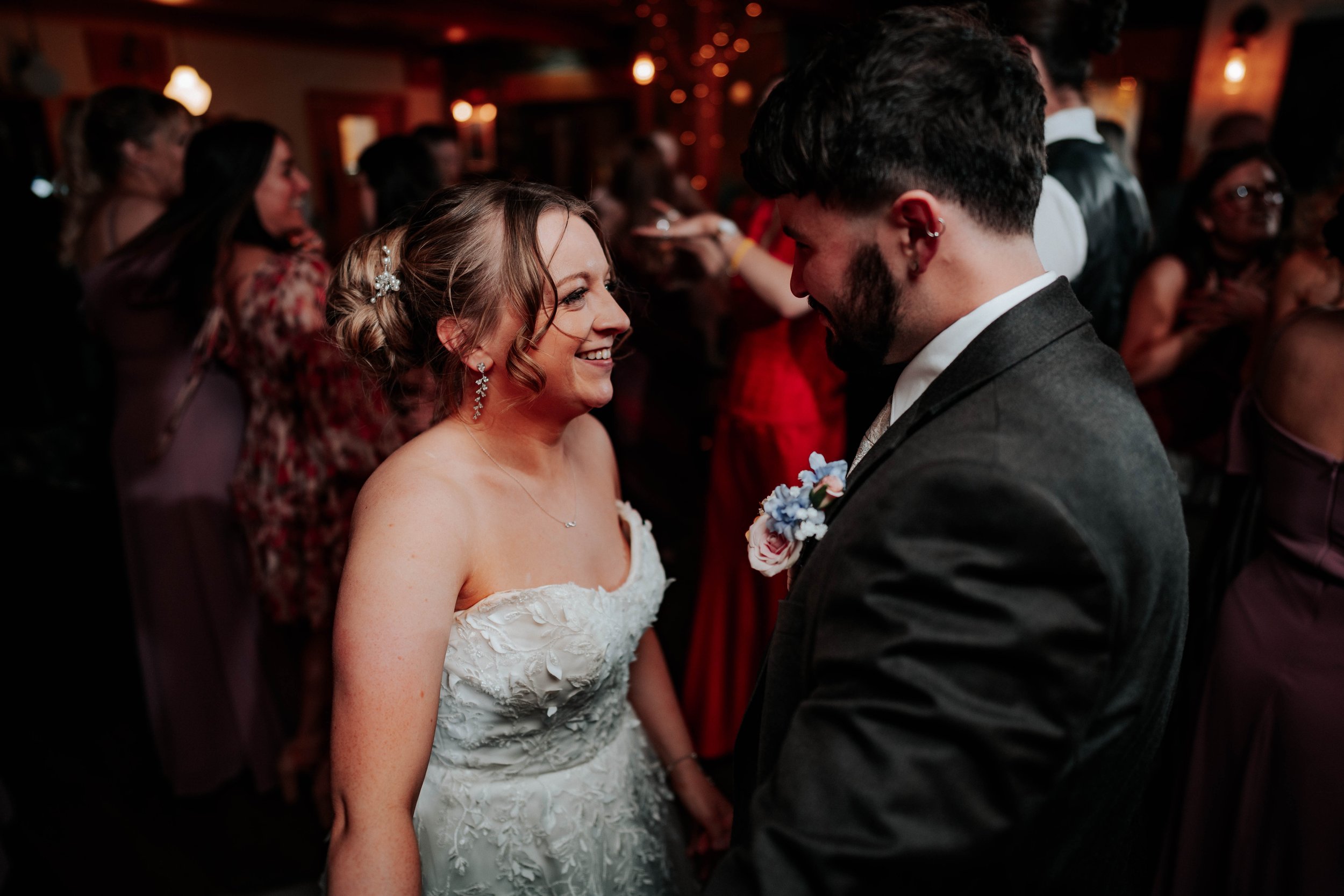 Shaun & Laura -- Inn On The Lake-288.jpg