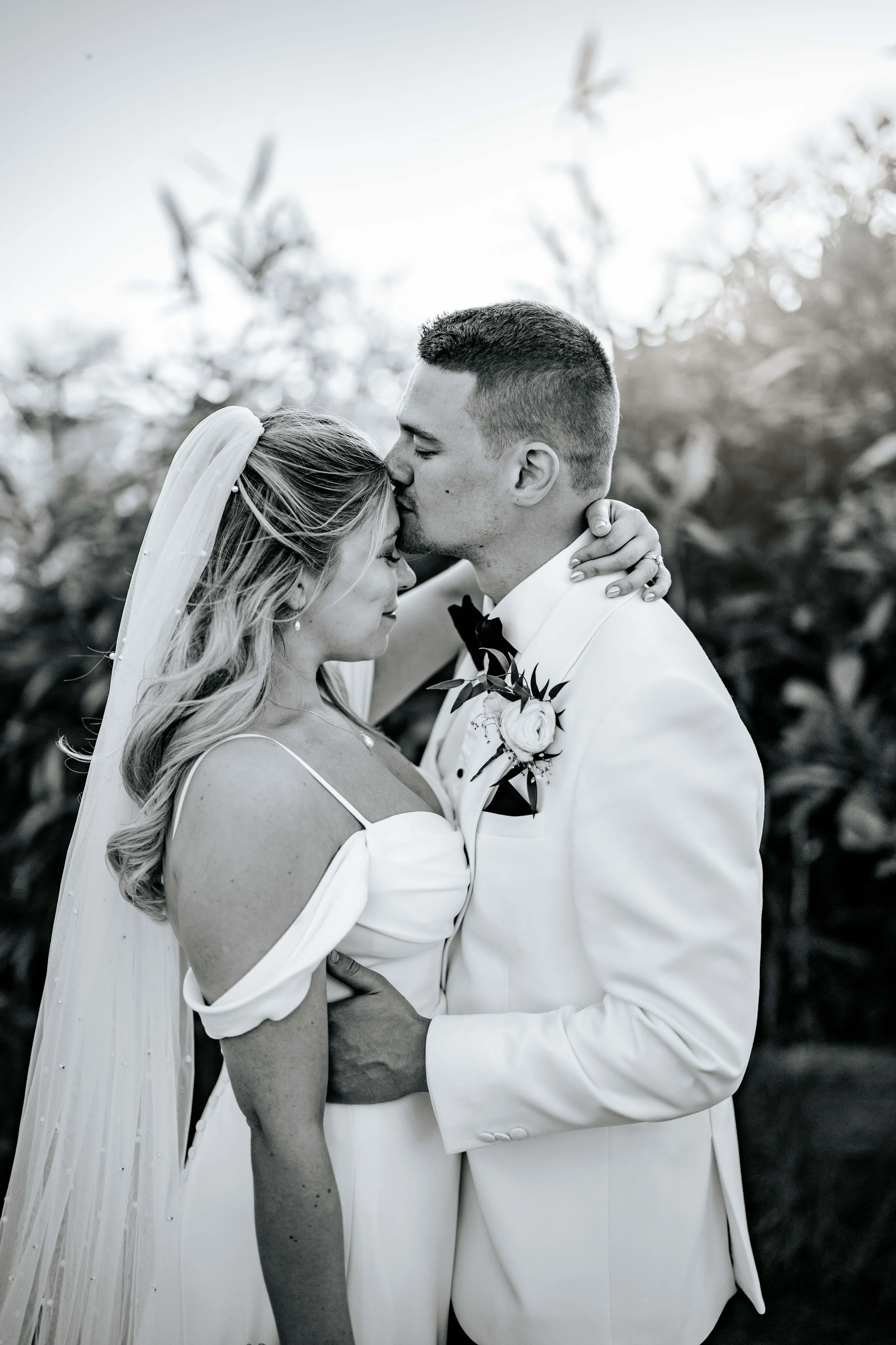 Sam & Anna -- Eden Barn-226.jpg