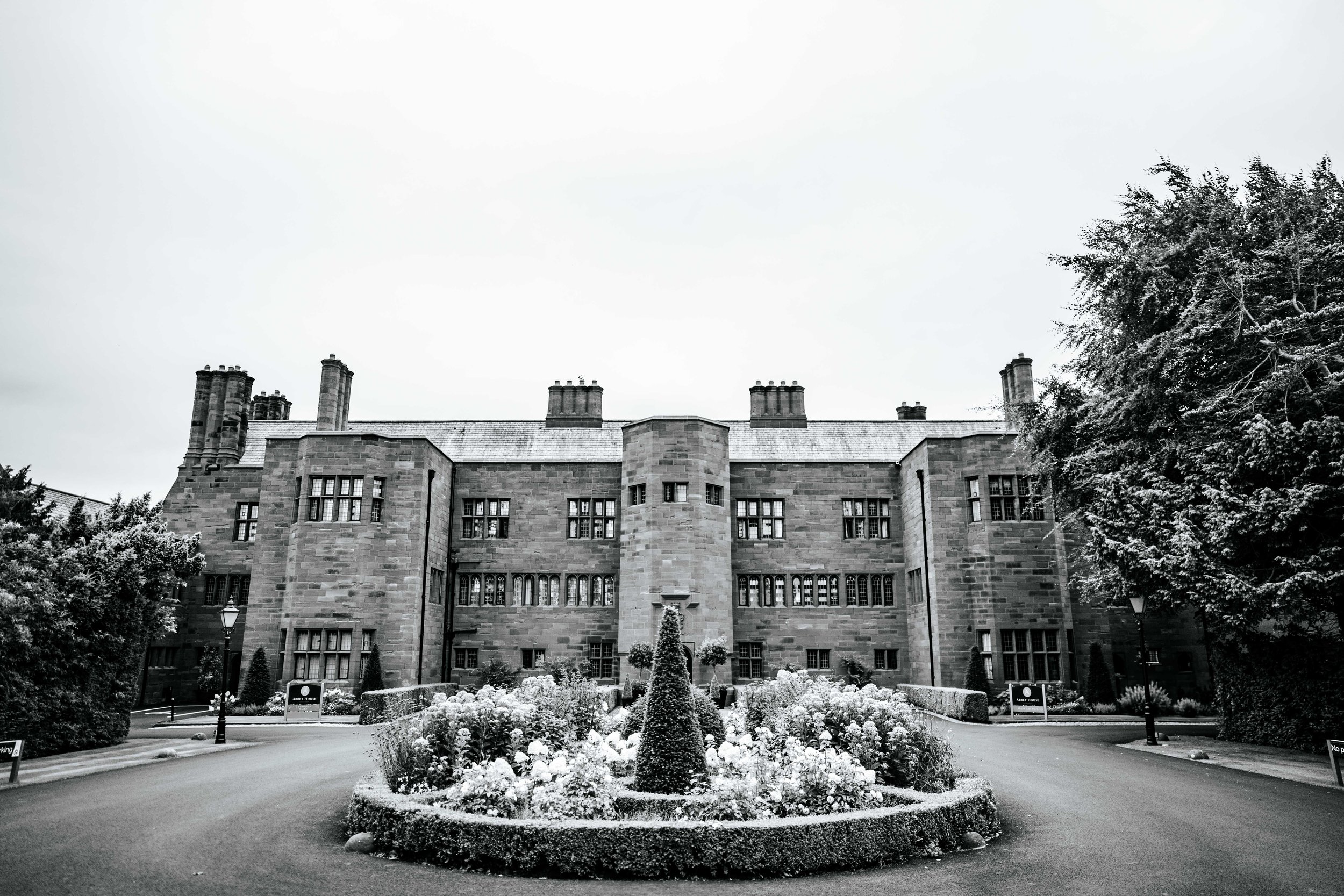 Lee & Geraldine -- Abbey House Hotel-7.jpg