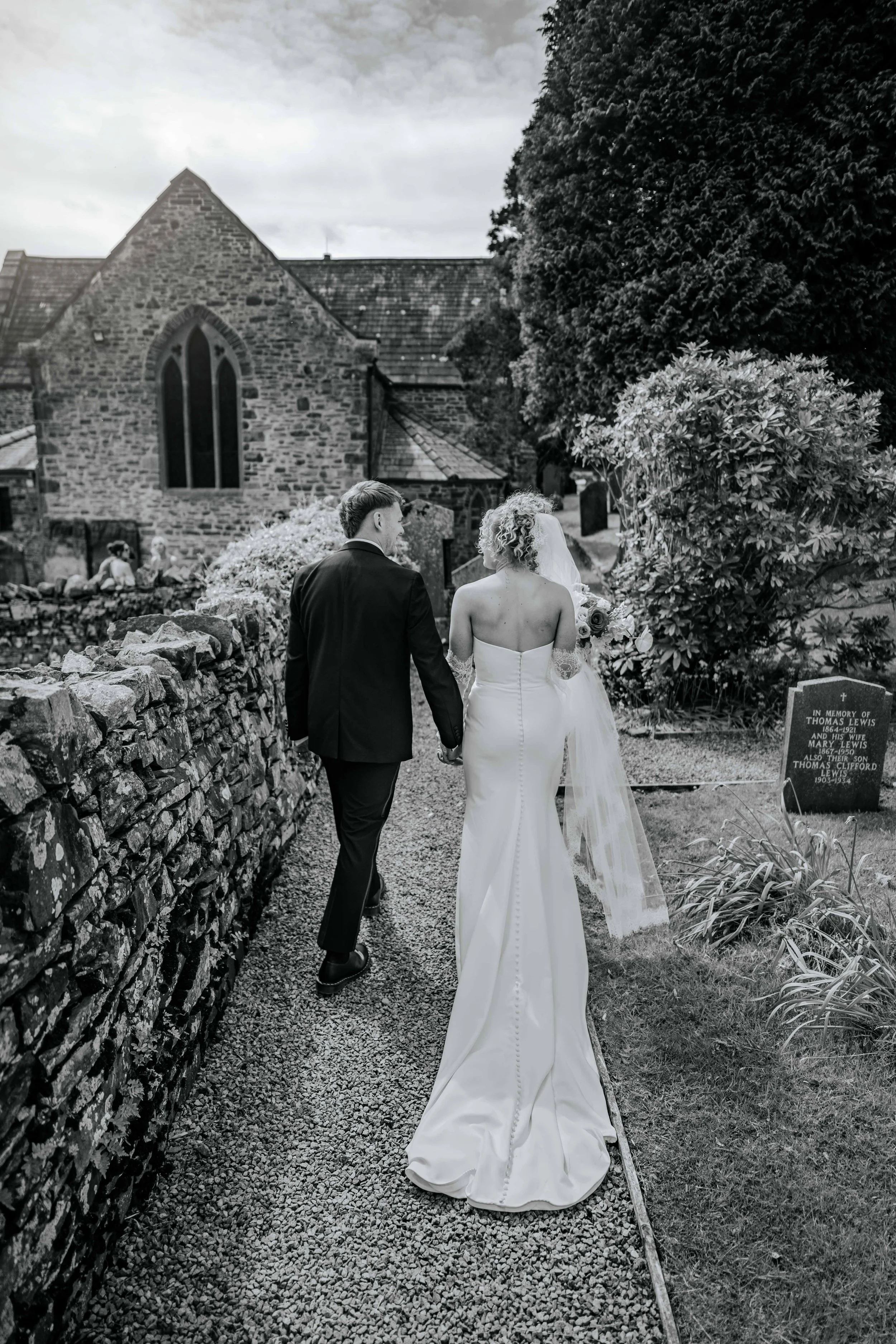 Lewis & Grace -- New House Farm-84.jpg