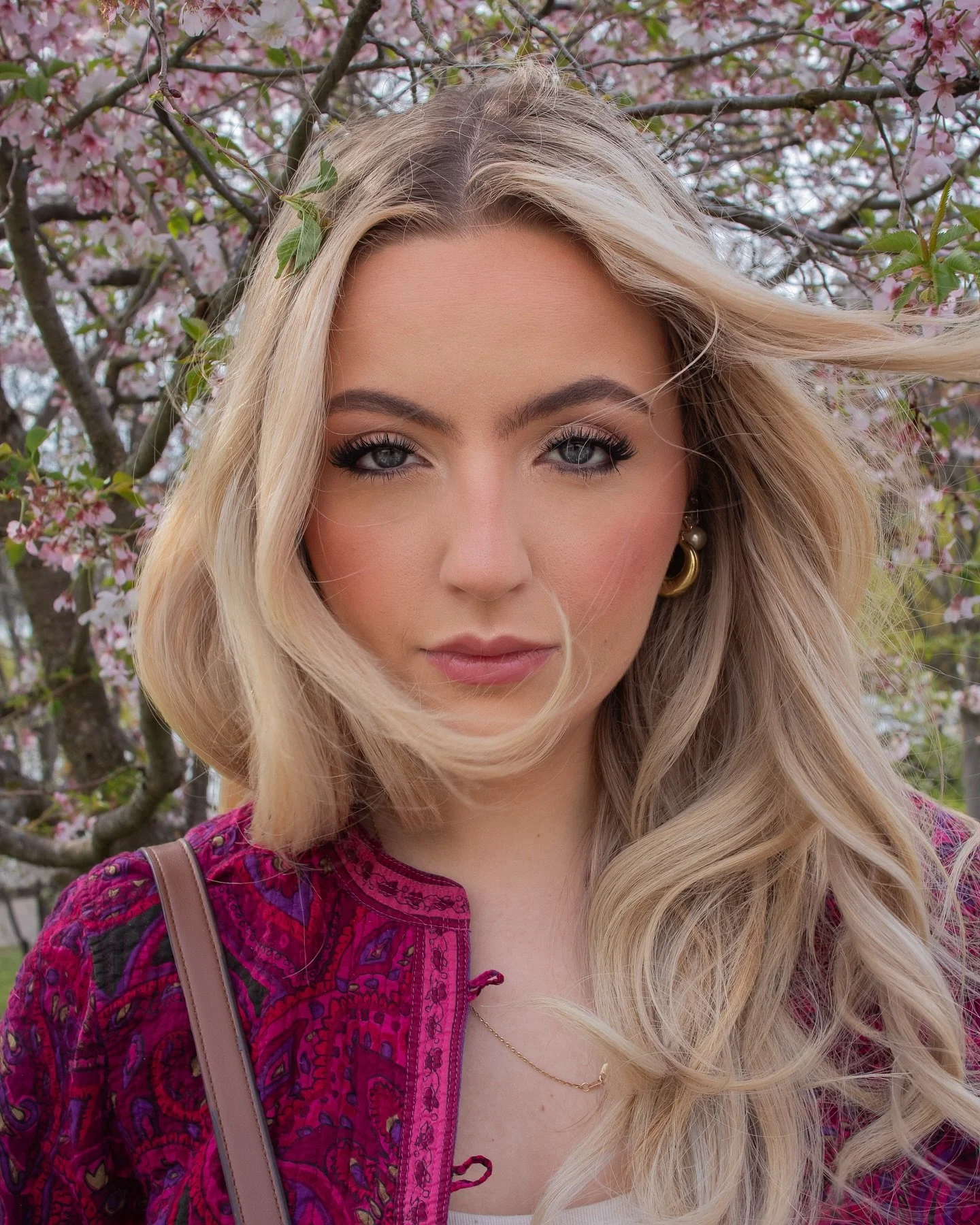 Just wrapped my first cherry blossom shoot in Buffalo with @huberjulianna &mdash; such a great way to kick off spring photos this year! 

DM me to book your shoot! 

#wnyphotographer #buffalophotographer #portraitphotography #creativelife #springphot