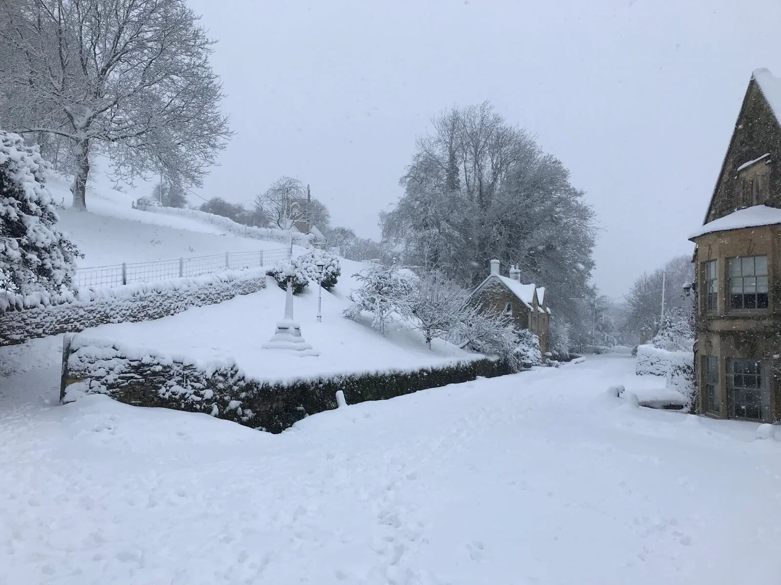 One Minute Brief of the Day: Create posters to help @metoffice combat exaggerated weather stories.  #TrustedForecasts