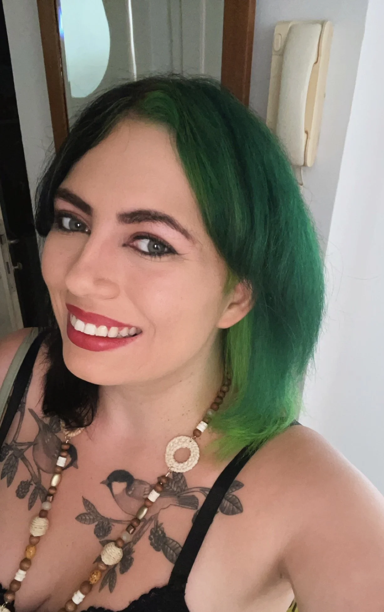 One Minute Brief Moments of Positivity: Why I Love Being An OMBLE...by Arietta Knežević