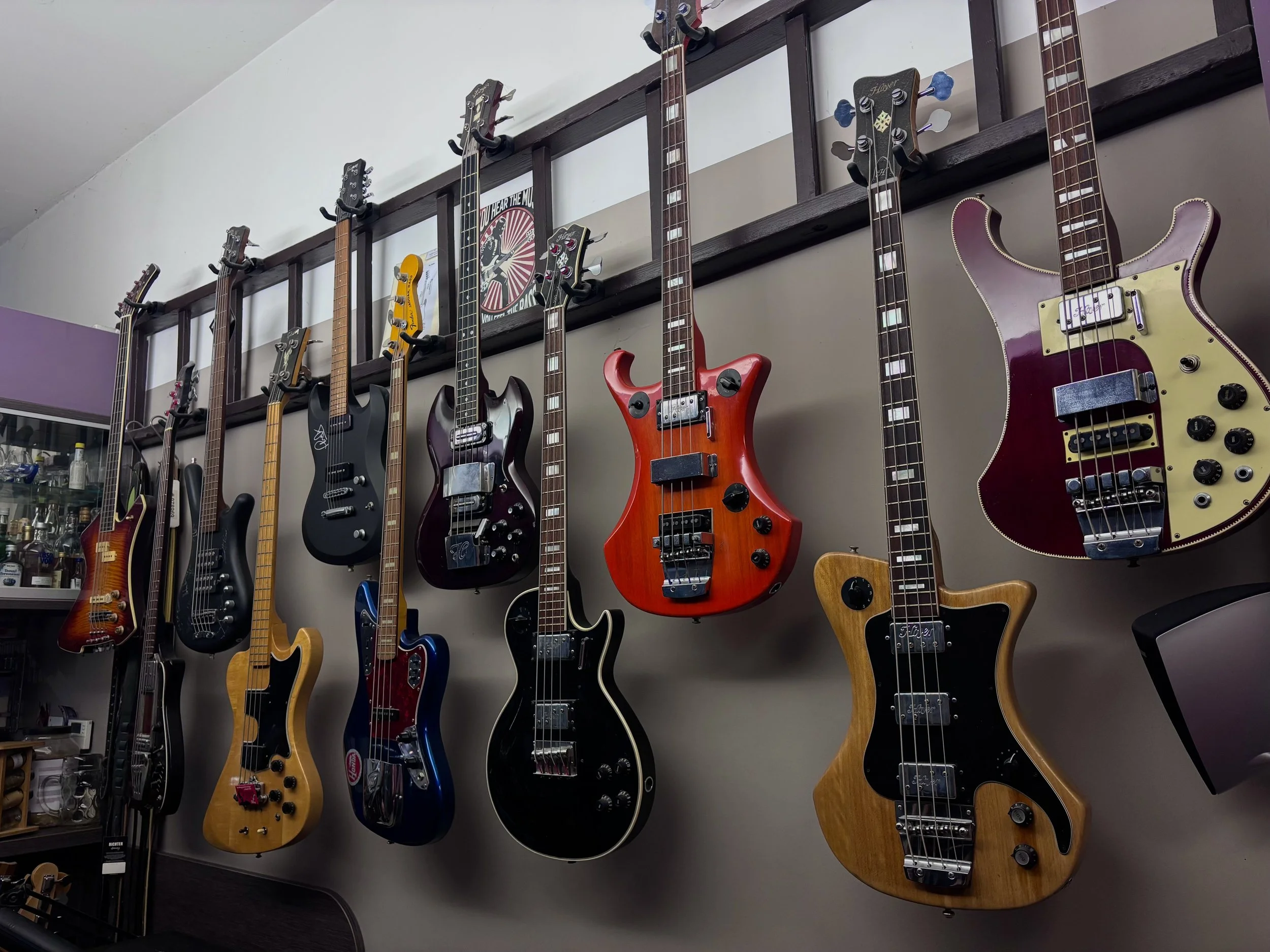 One Minute Brief of the Day:  Create posters that advertise a collection of #300BassGuitars for sale and help them stay together as one complete set!