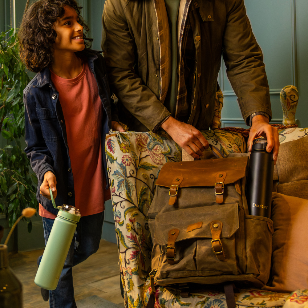 Water Bottle With Filter Lifestyle 4.png