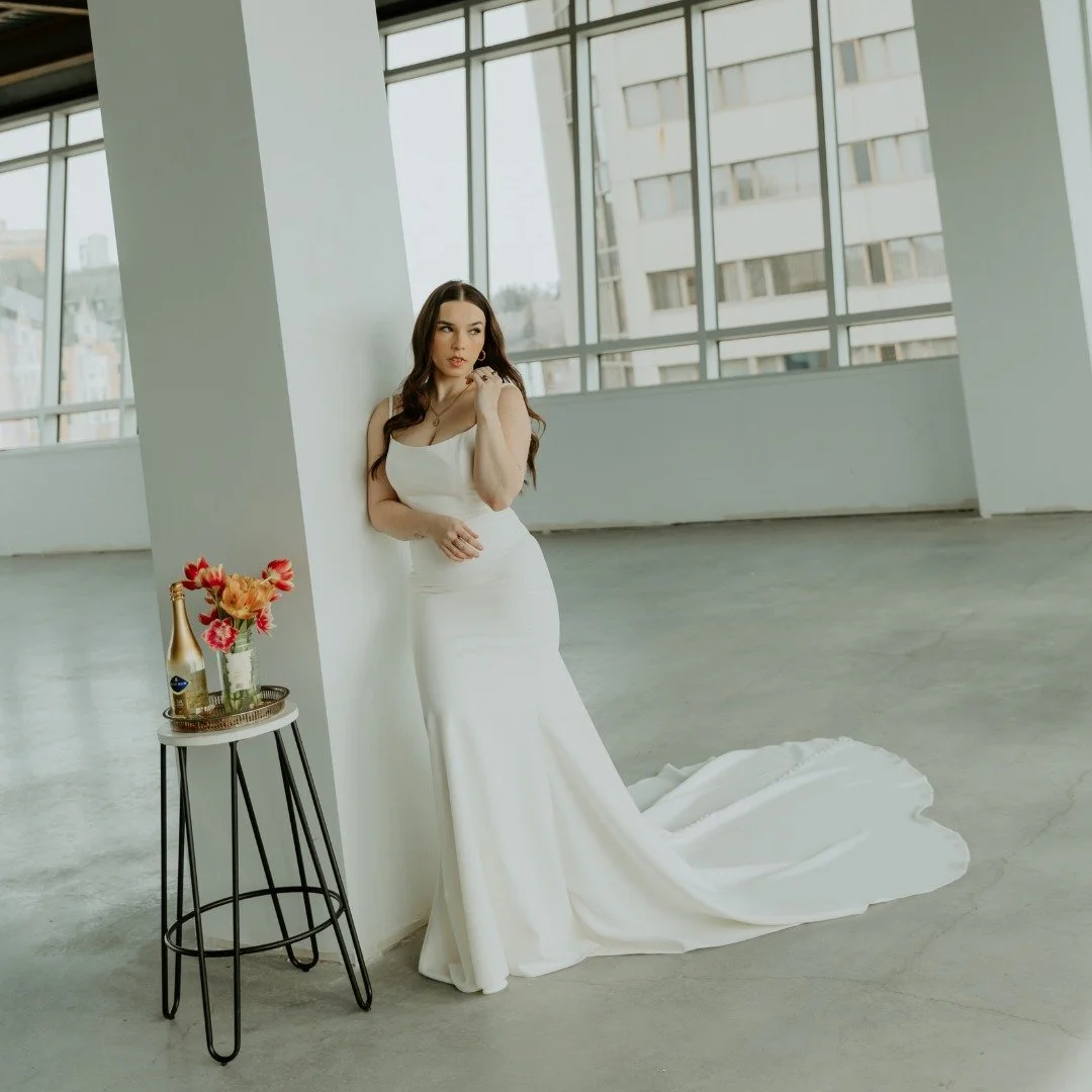 This shoot felt like the right throwback today&hellip; mostly because it just snowed again and we&rsquo;re mentally moving on to spring 🌷

Also a reminder that clean gowns and scoop necklines will always have our hearts 🤍

Photography &amp; Creativ