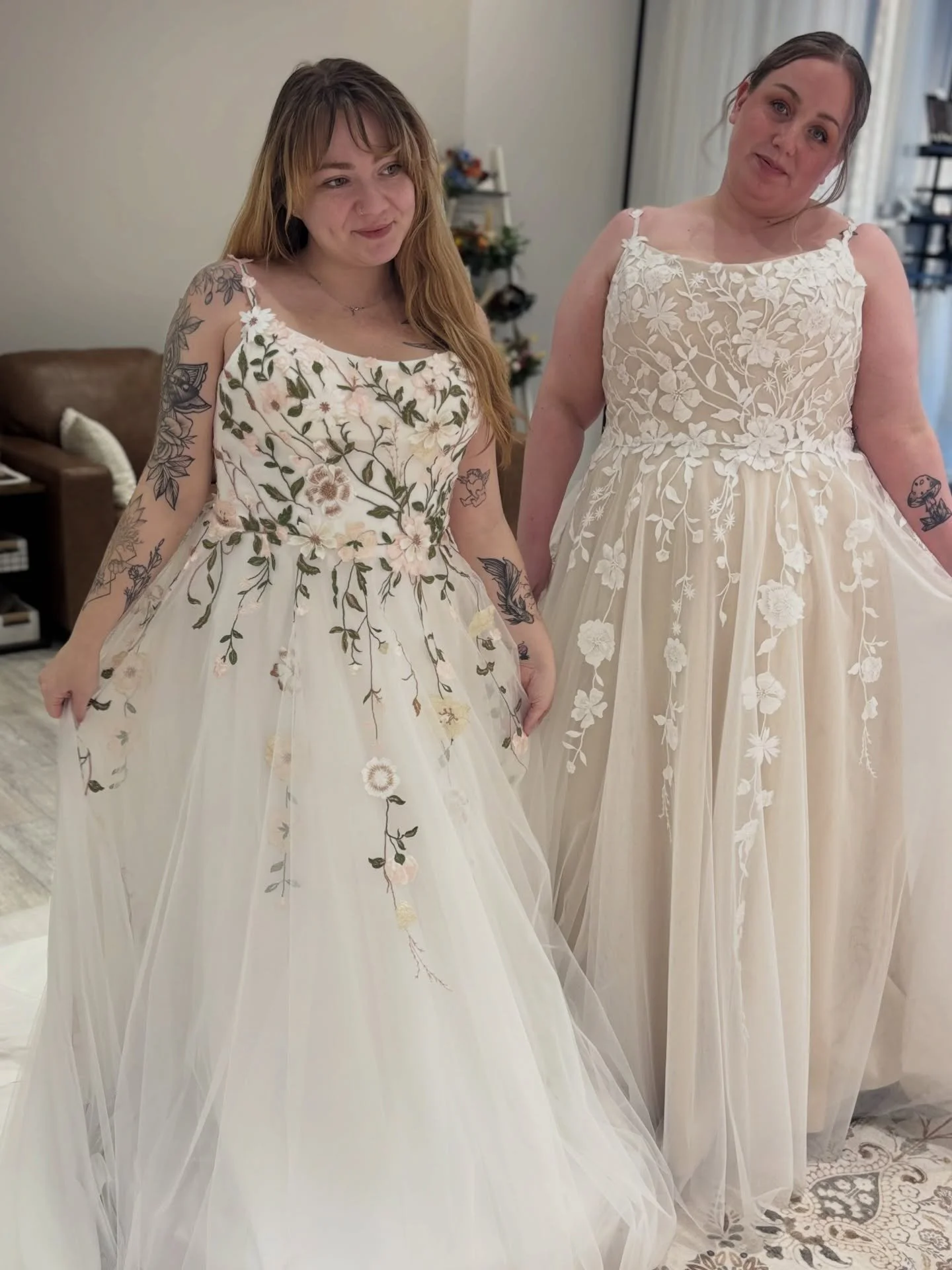 Same dress, different COLOURS! 😲 
Often times, dresses can come in more colour options than just Ivory! 
Like dress Udaya, Jorden is in a coloured floral &amp; Danielle is in a mocha! 🥰 

#WBridals #YXE #WeddingDress #BrideToBe #WeddingDetails