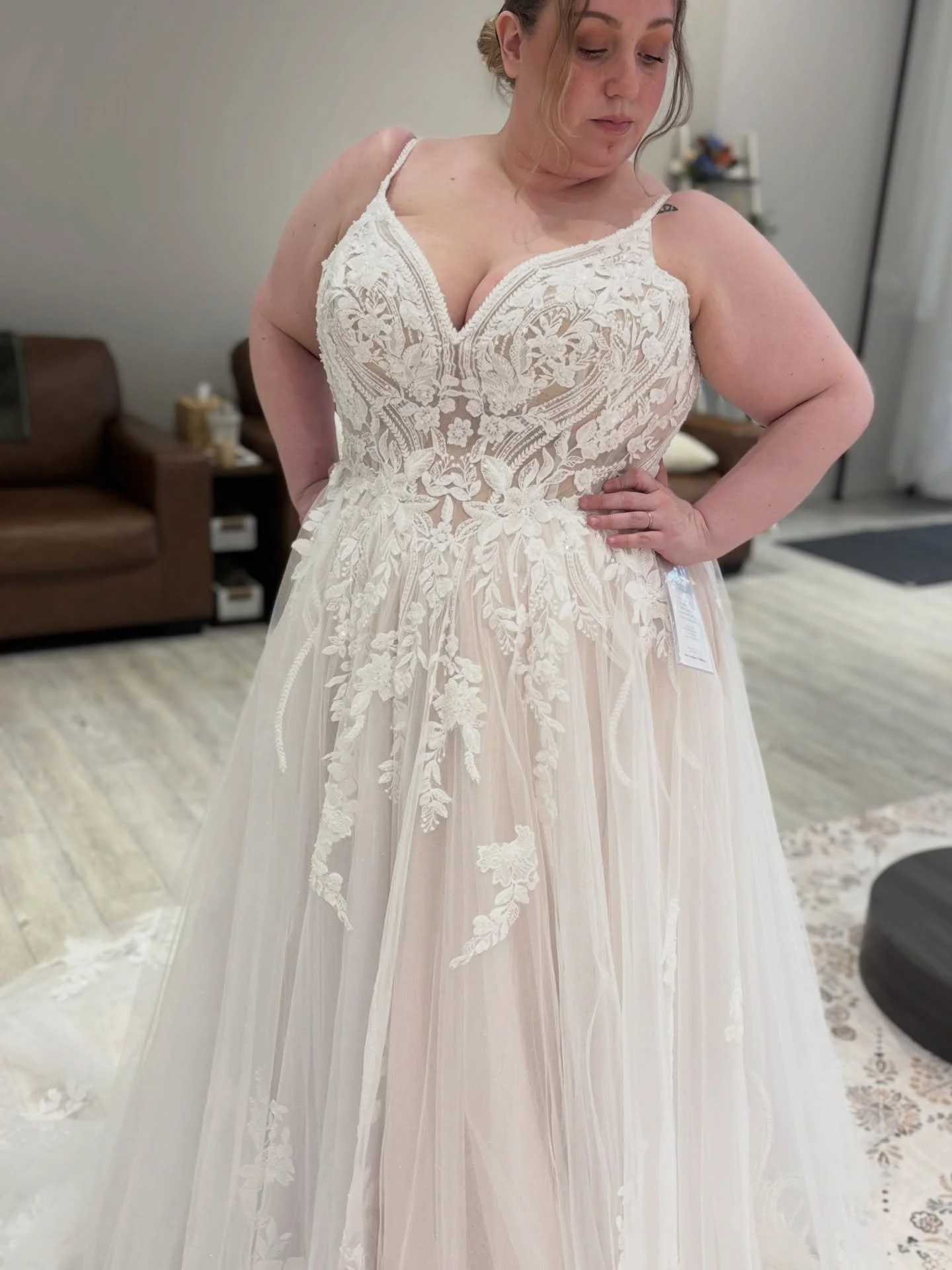 Nothing we love more than a #BasqueWaistWeddingDress right now 🥰 
So complimentary on every body! 

Danielle in dress ✨Sully✨ 

#WBridals #YXE #CurvyBride #BrideToBe