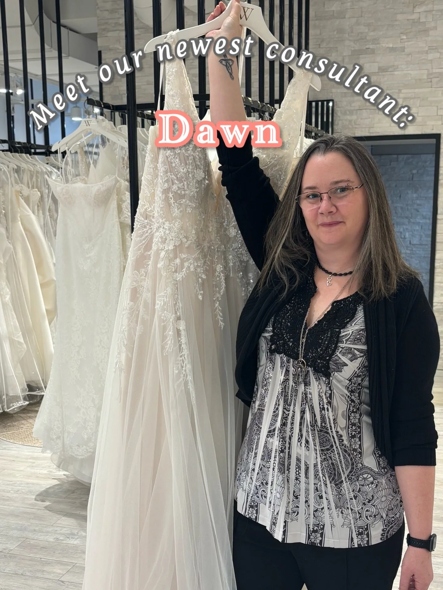 Everyone say &ldquo;Hi Dawn&rdquo;👋🤍

You&rsquo;ll be seeing a lot more of her around here &amp; trust us, you&rsquo;re going to love her! ✨ 

Her style: whimsical, romantic, elegant 
Her fave dress: JA9006 a soft, flowy a-line from @jadoreeveningd