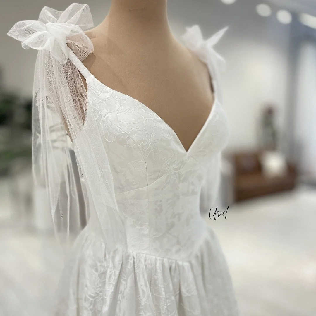Bridal bows are deeply symbolic and have evolved from 17th-century European tokens of love into major modern fashion statements. Their history encompasses both the design of wedding gowns and the folklore of pre-wedding traditions! 🎀

#WBridals #Wed