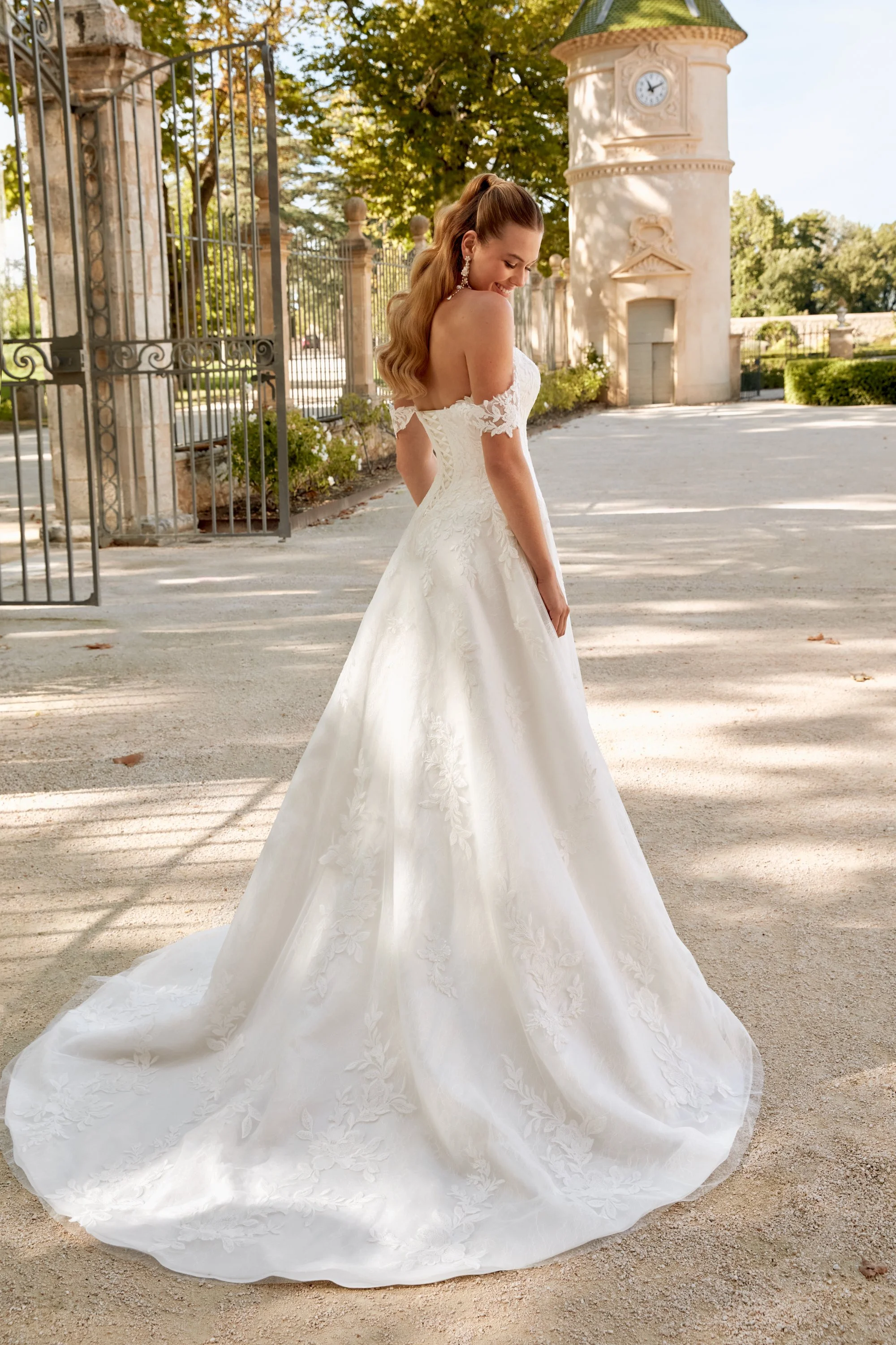 44587_FB_Sincerity-Bridal.jpg