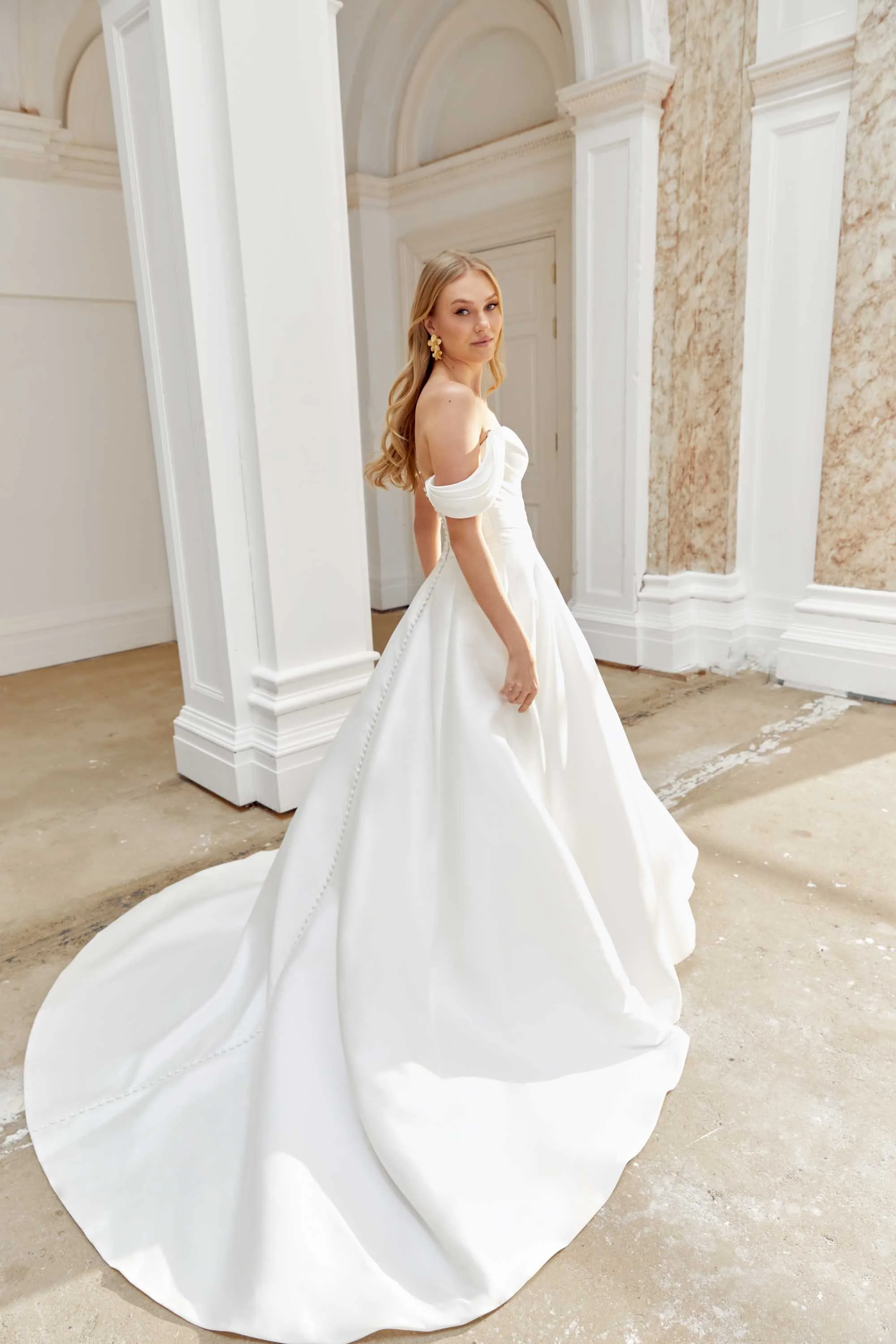 uploads_1746476586847_img_44536_fb_sincerity-bridal_06.jpg