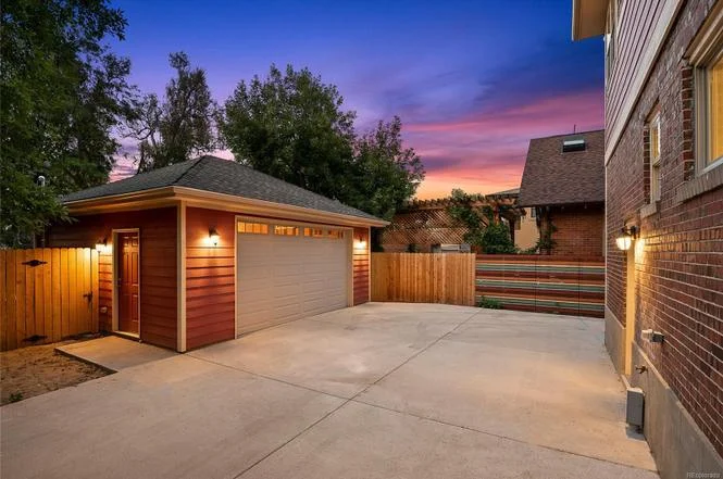 45th garage.jpg