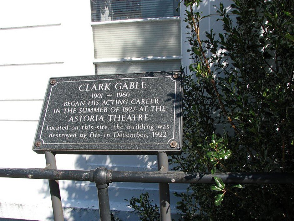 artsandlife_127-clark-gable-plaque_b9szcr.jpg