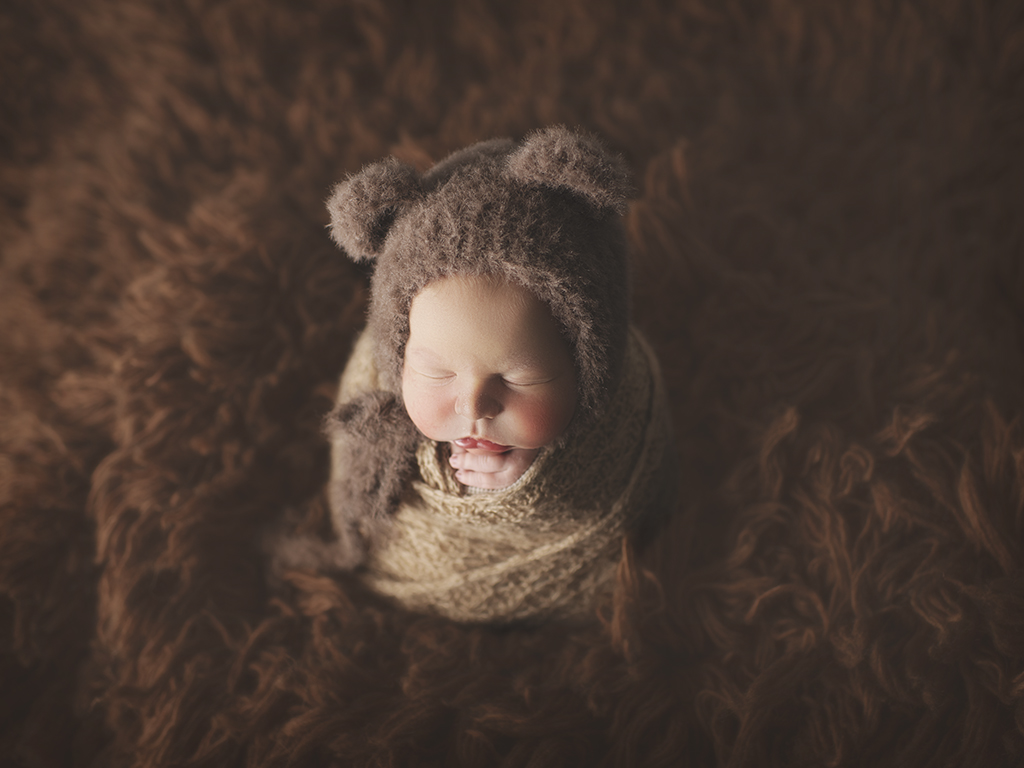 calgary-infant-photographer.jpg