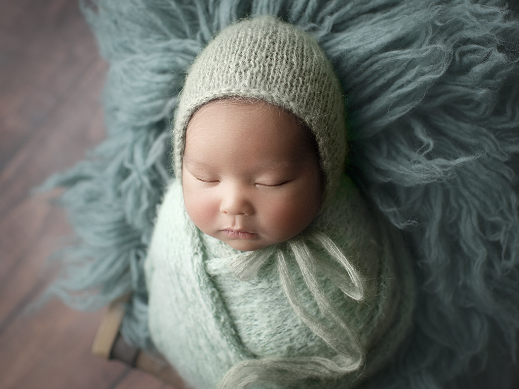 newborn-photographer-calgary.jpg