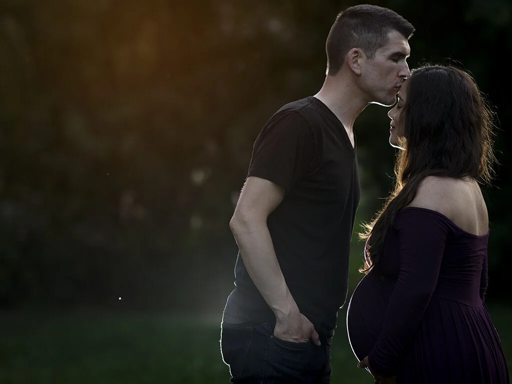 calgary-maternity-photographer.jpg