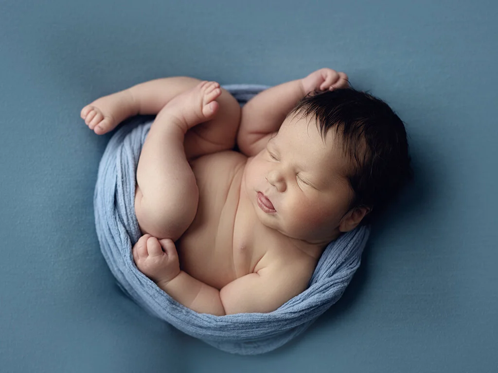 professional newborn photographer.jpg