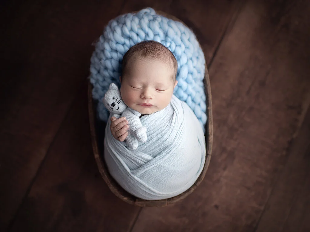newborn photographer.jpg