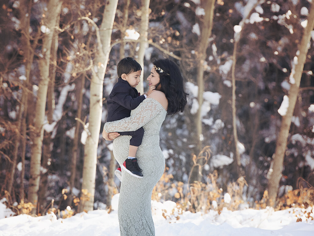 Marvellous Maternity session on a cold and Frosty Sunday