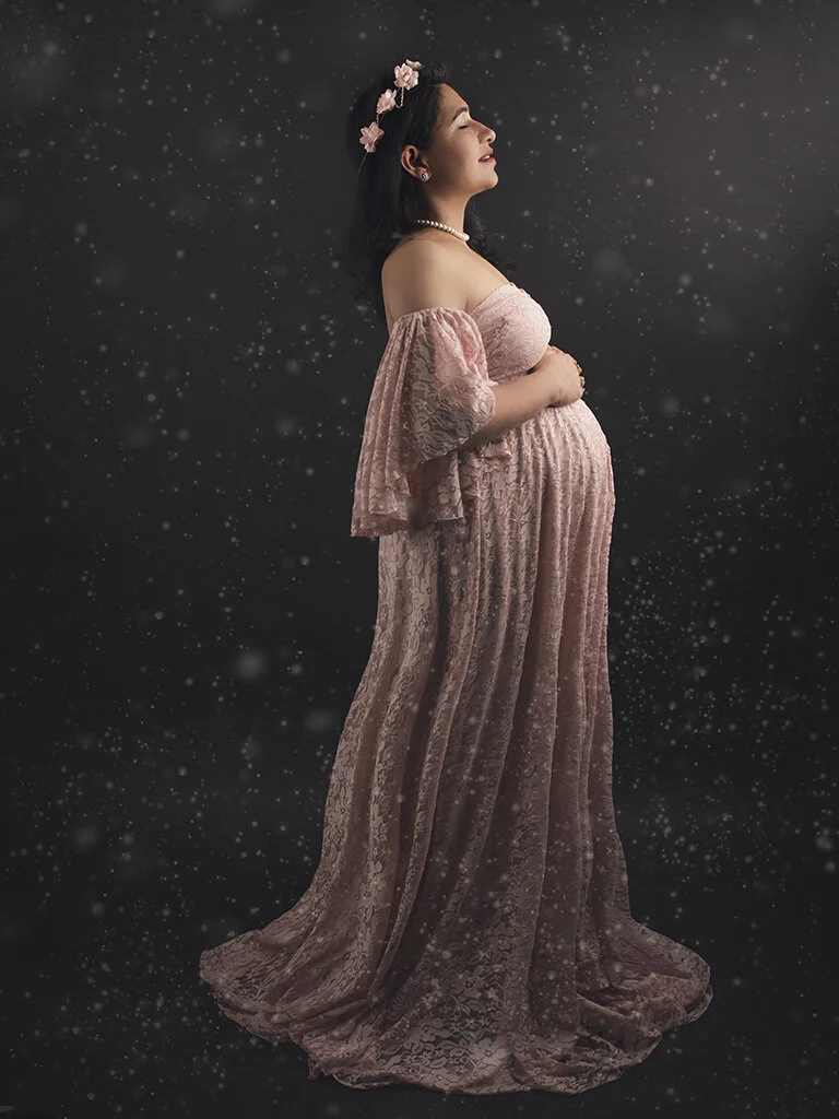 newborn and maternity photographer.jpg