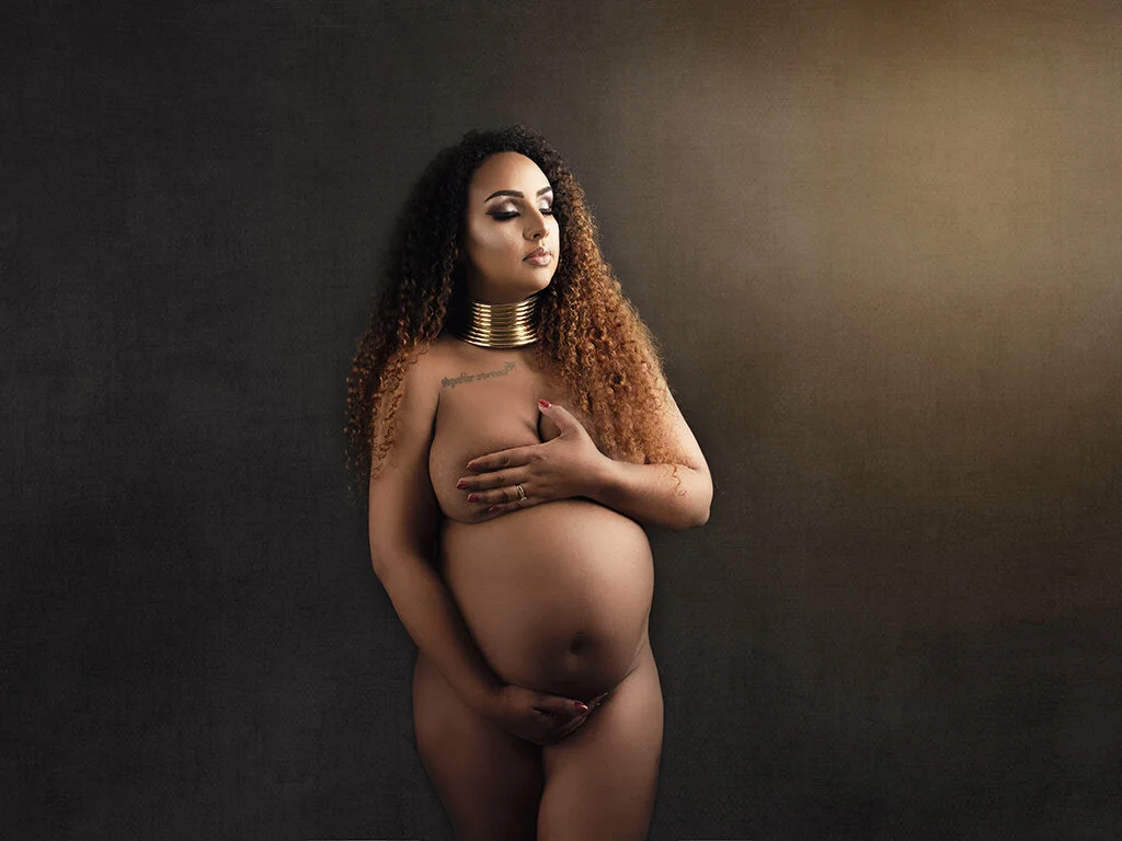 nude maternity session.jpg