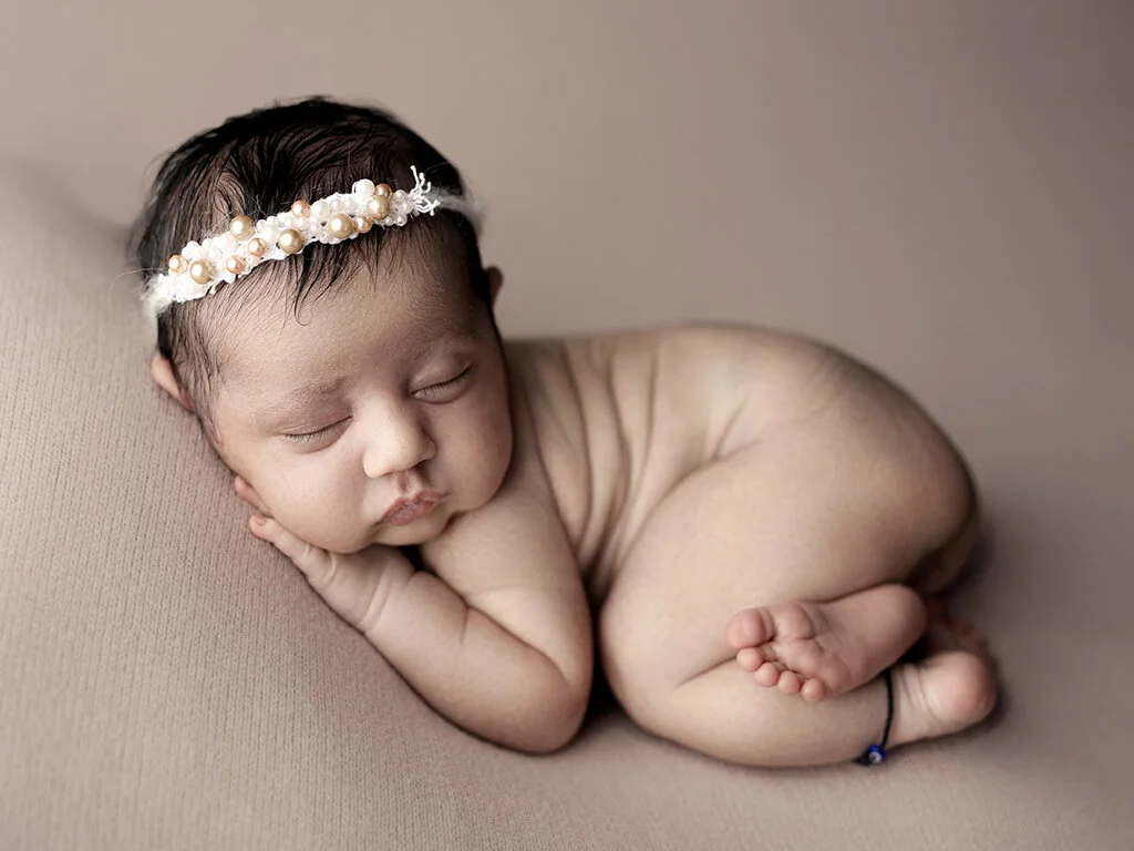 professional newborn photographer.jpg