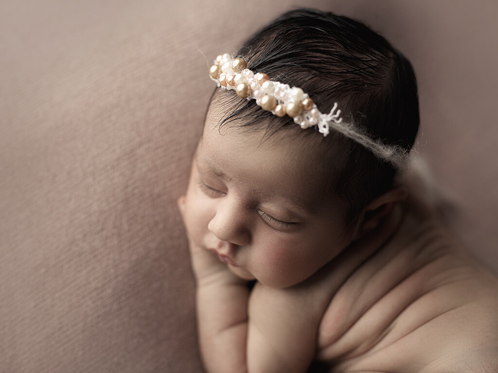 newborn portraiture calgary.jpg
