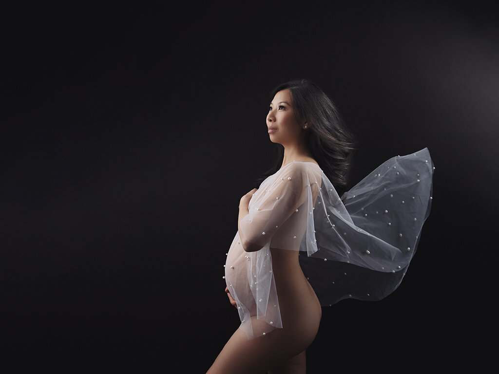 creative maternity portraits.jpg