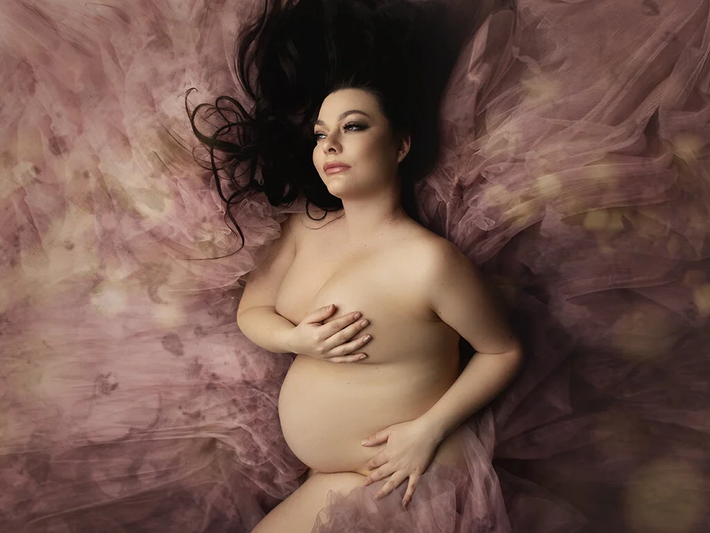 nude maternity session.jpg