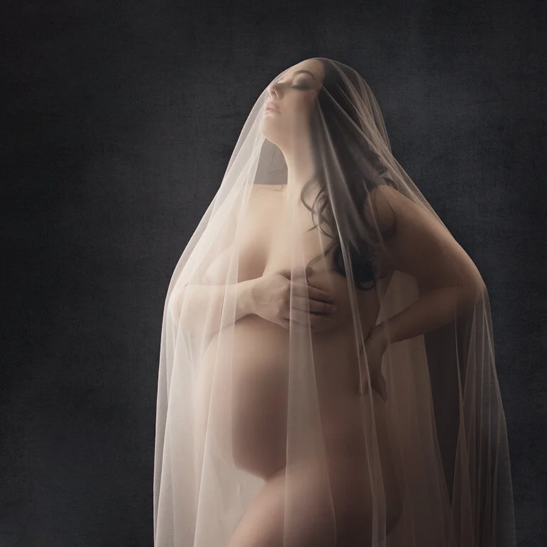 creative maternity portraits calgary.jpg
