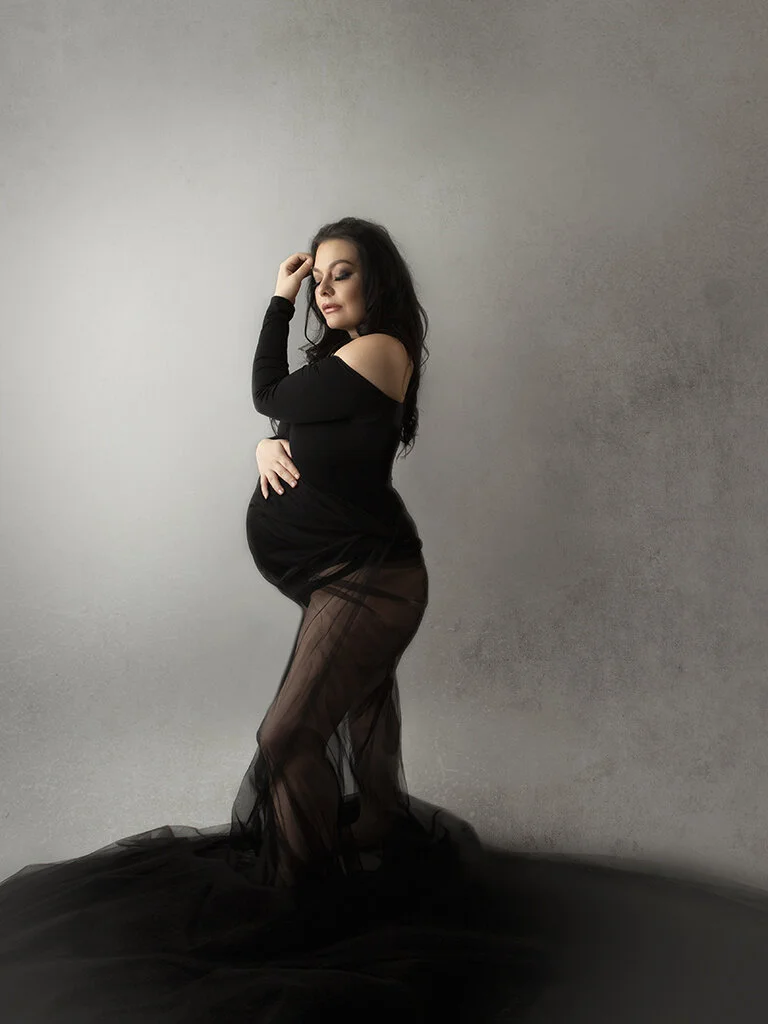 best calgary maternity photographer.jpg