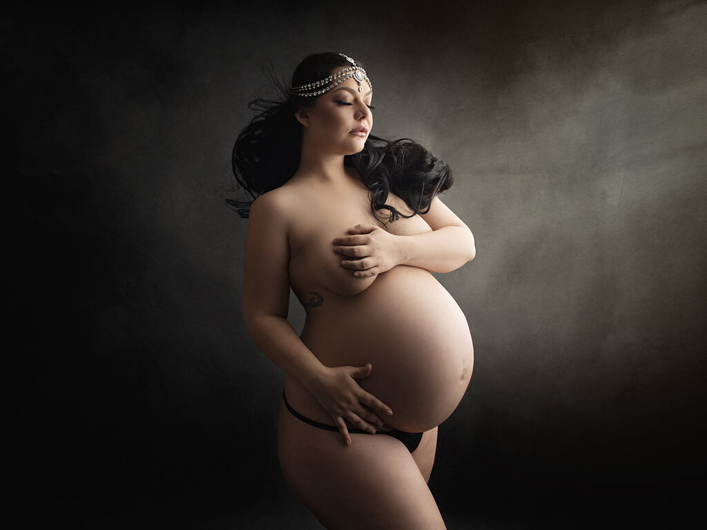 amazing maternity photography.jpg