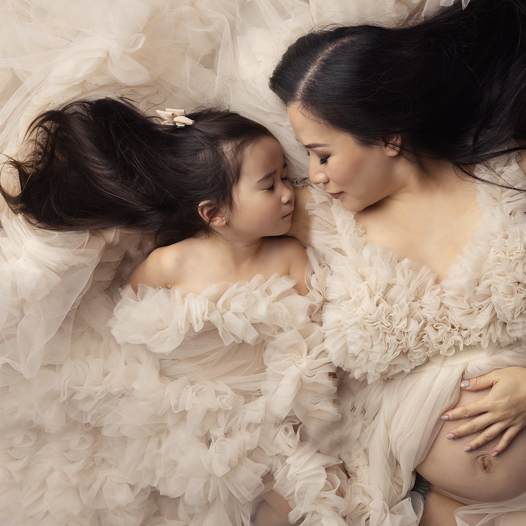 family photographer maternity and newborn photography calgary 