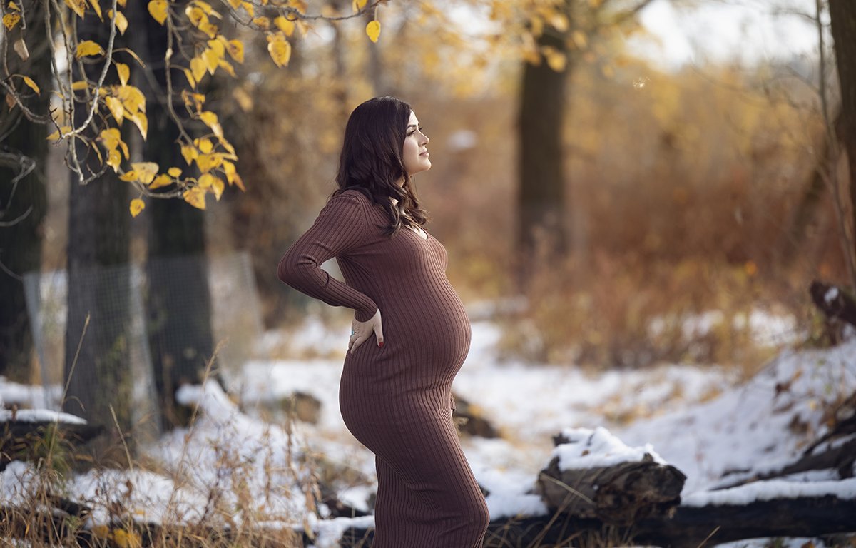 Maternity Photographer Calgary