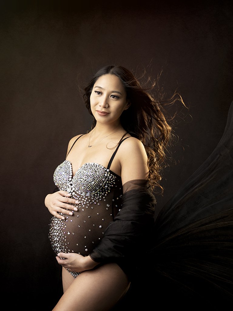 Newborn and Maternity Photographer Calgary