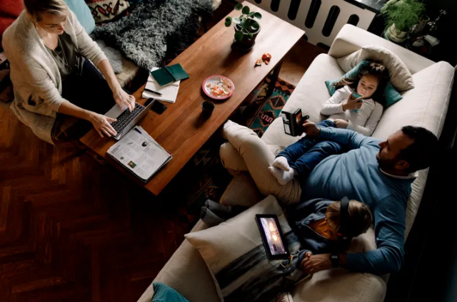 HuffPost: 7 Pieces Of Parenting Advice Everyone Could Use Right Now