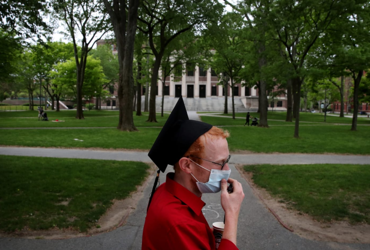 college student gradauting during COVID