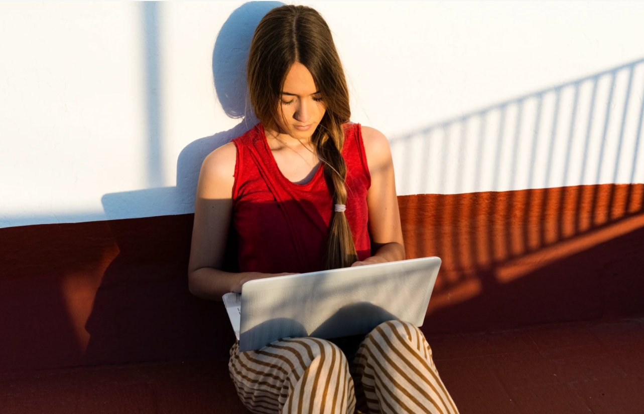 Teen Vogue: How to Apply to College During the Coronavirus Pandemic